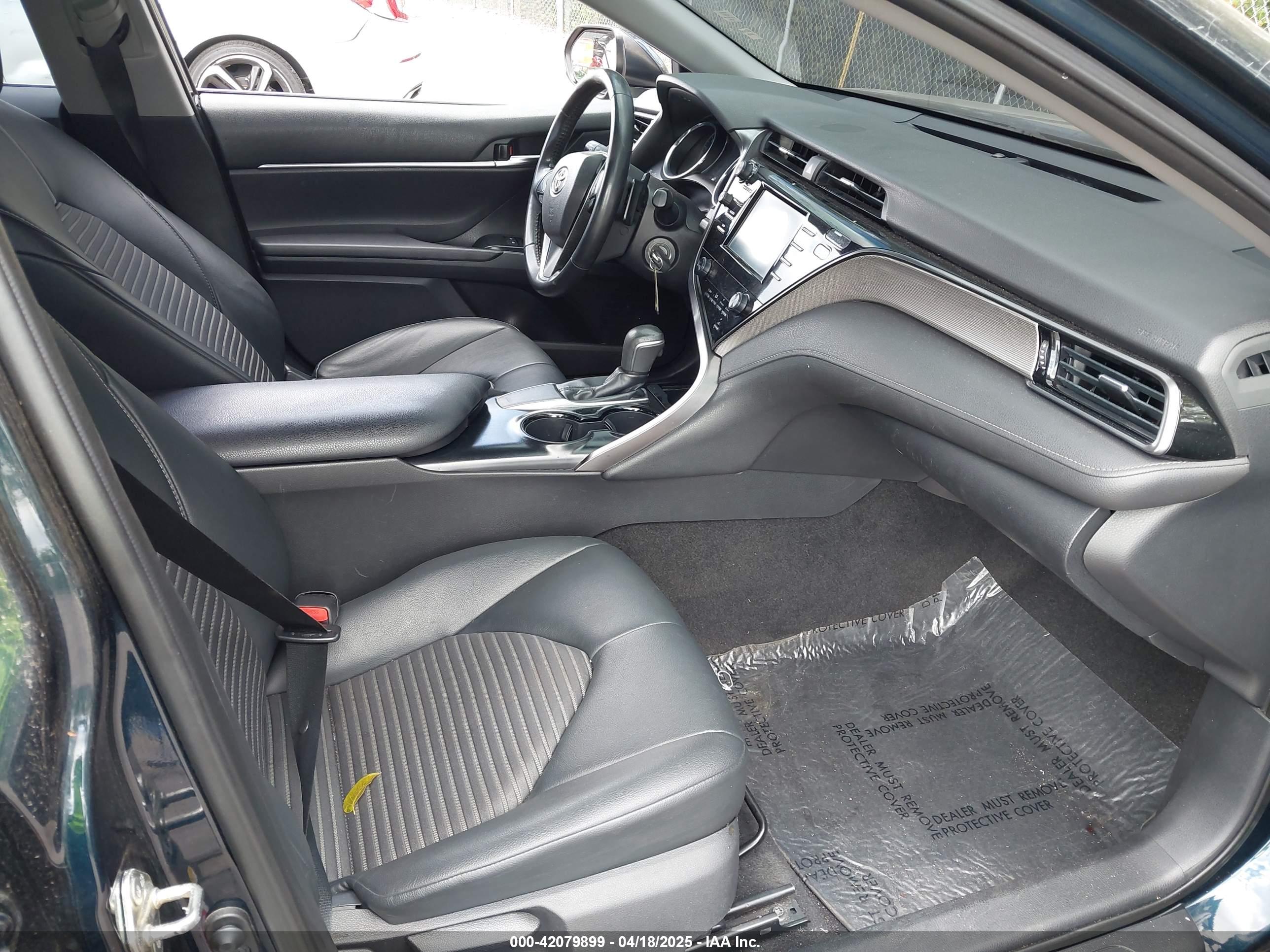 TOYOTA CAMRY image 5