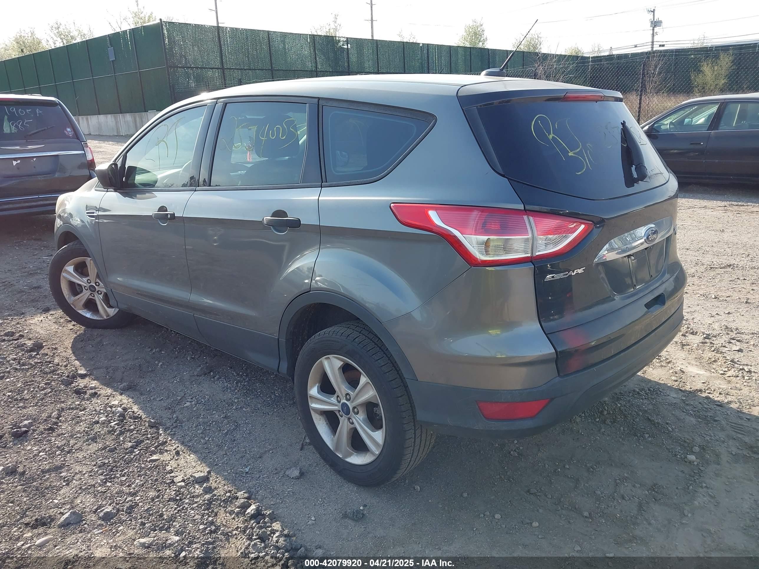 FORD ESCAPE image 3