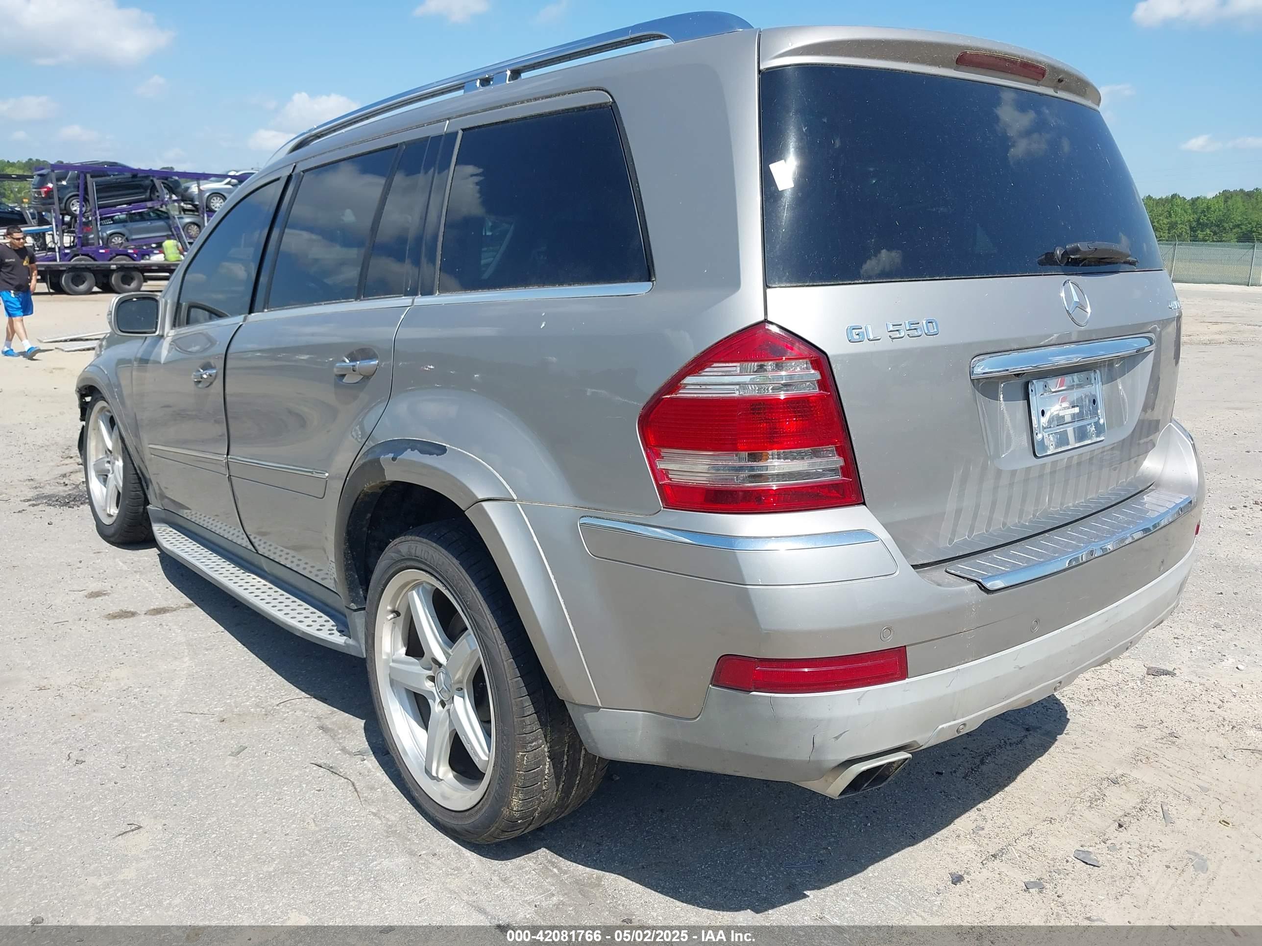 MERCEDES-BENZ GL image 3