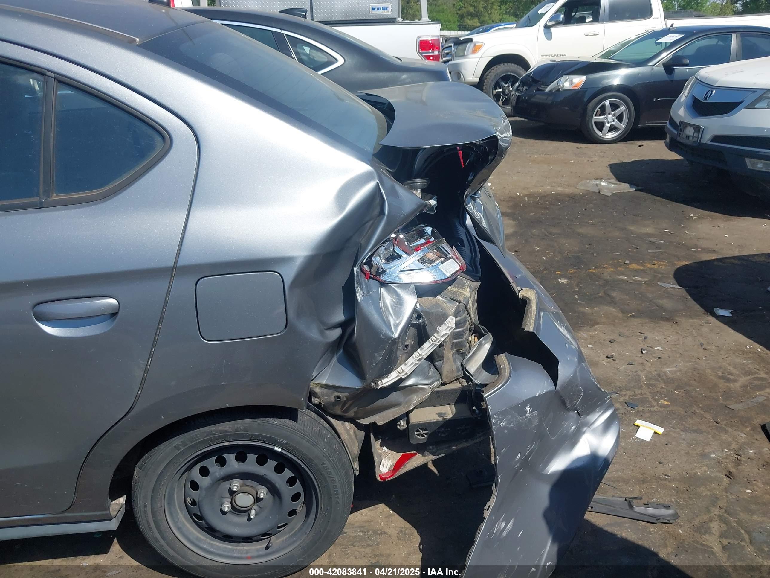 MITSUBISHI MIRAGE image 6