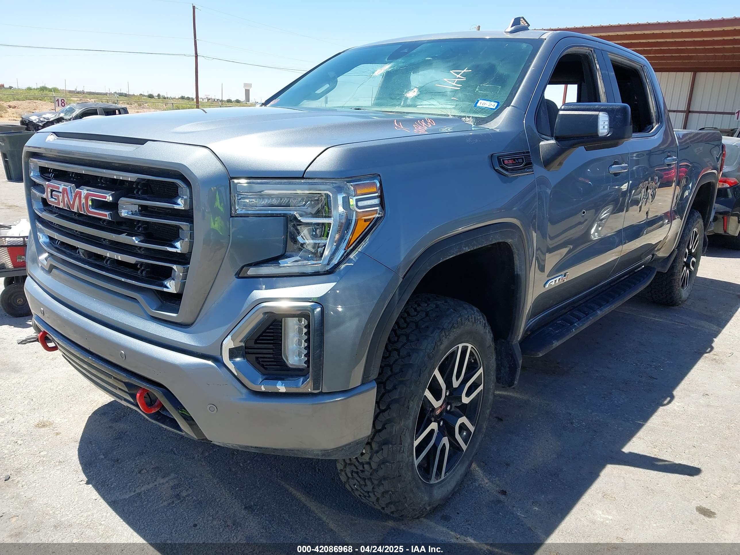GMC SIERRA image 2