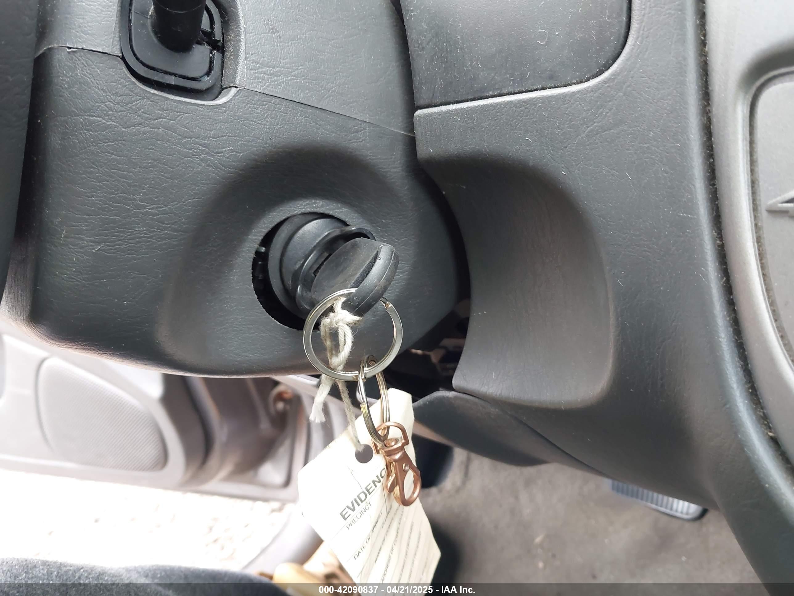 FORD ESCAPE image 11