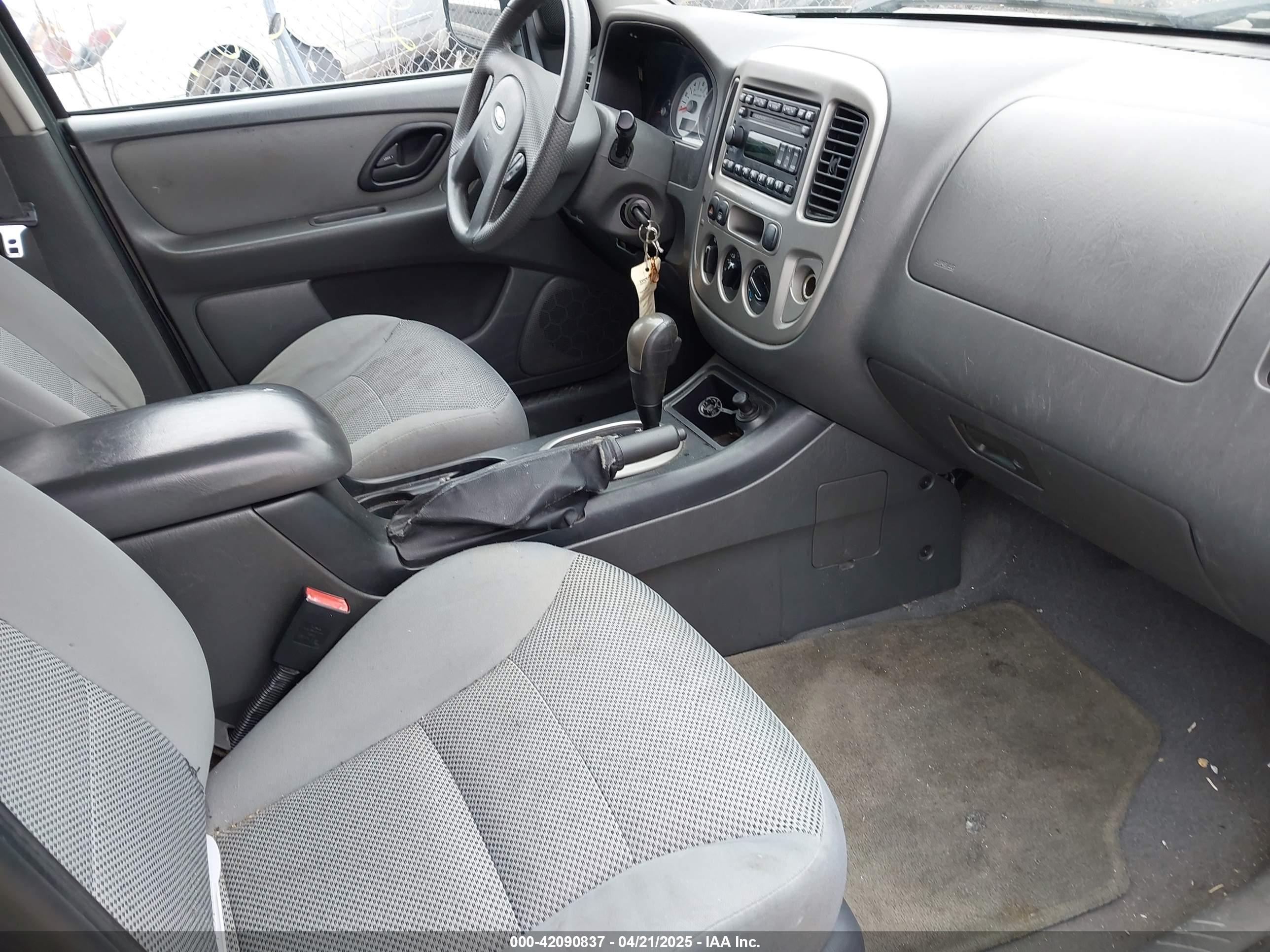 FORD ESCAPE image 5