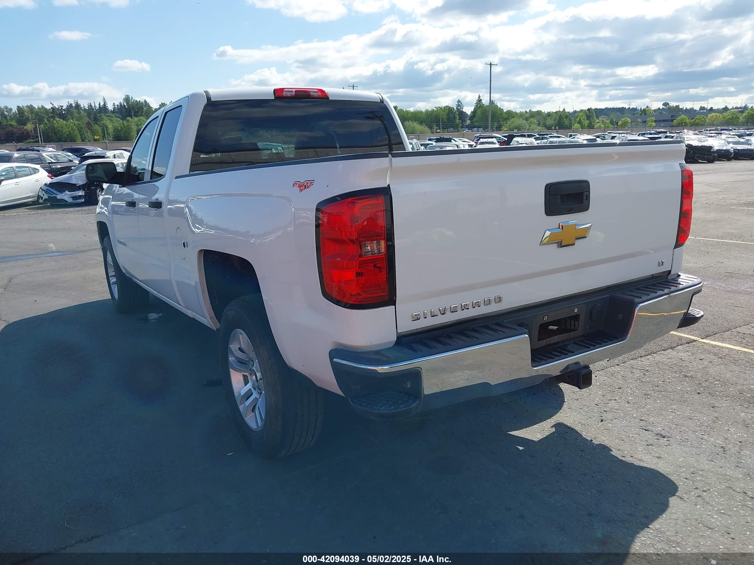 CHEVROLET SILVERADO image 3