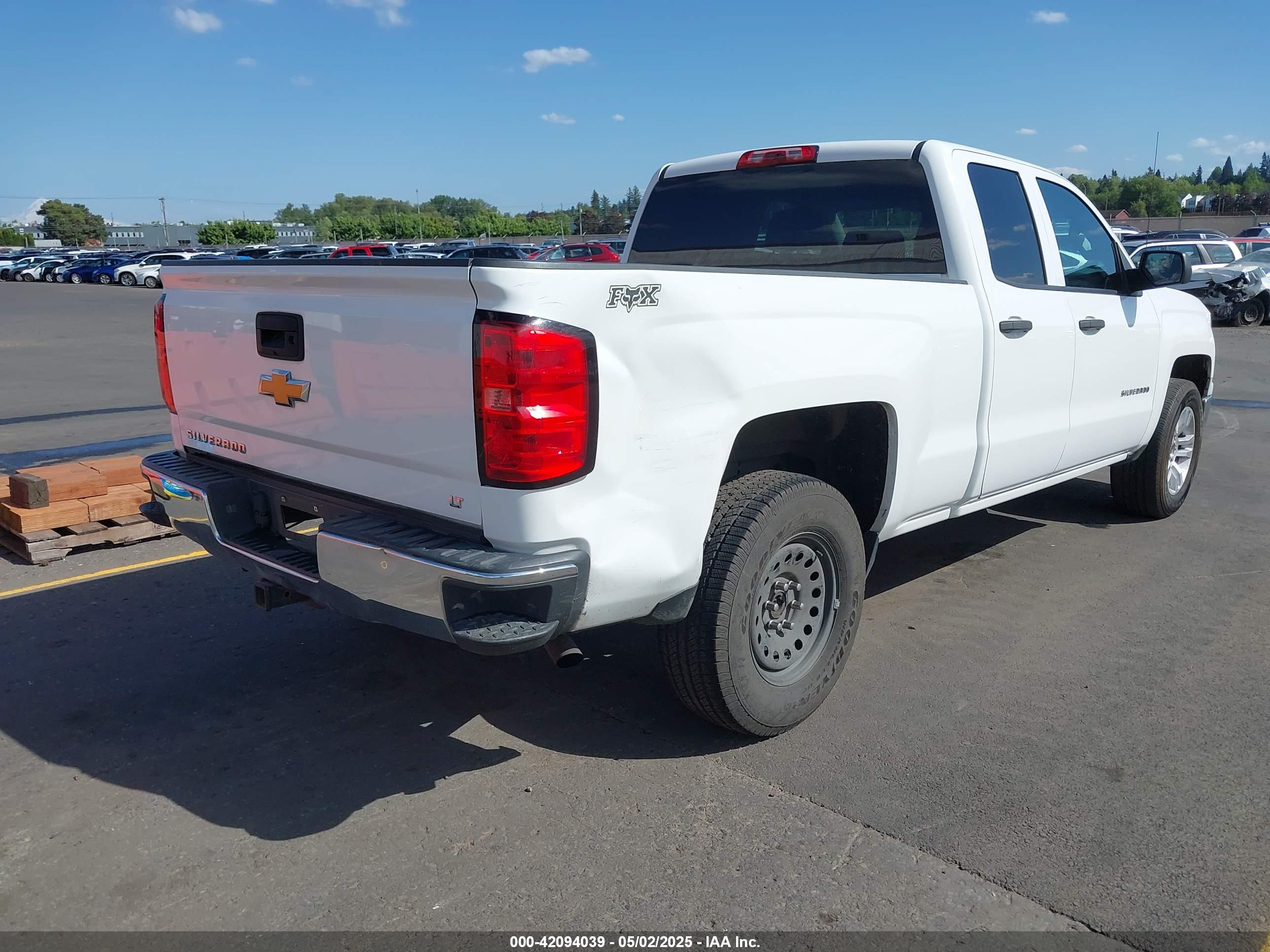 CHEVROLET SILVERADO image 4