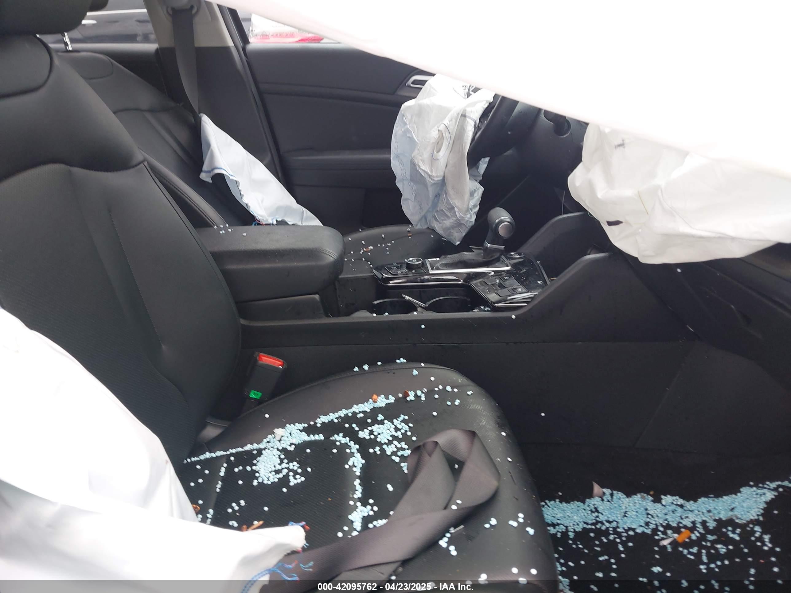 KIA SPORTAGE image 5