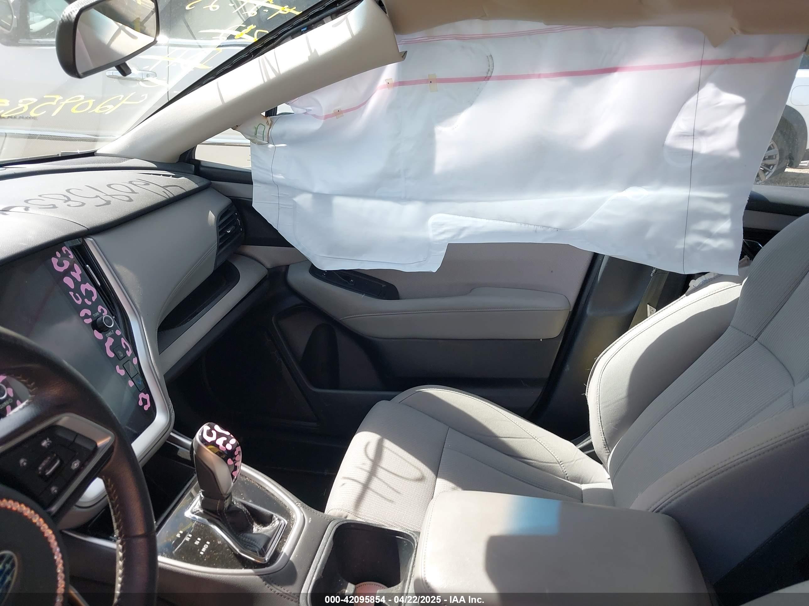 SUBARU LEGACY image 5