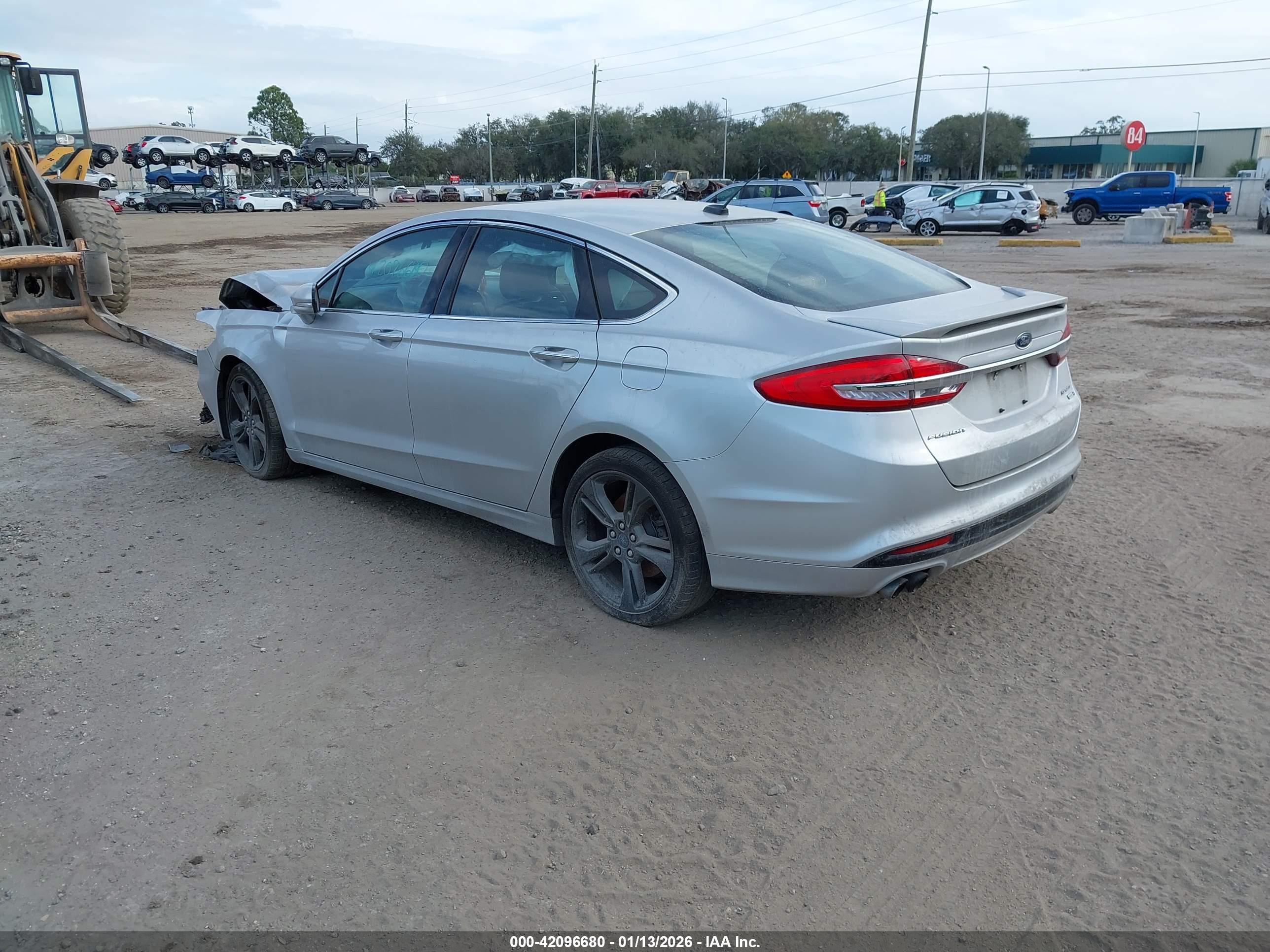 FORD FUSION image 3