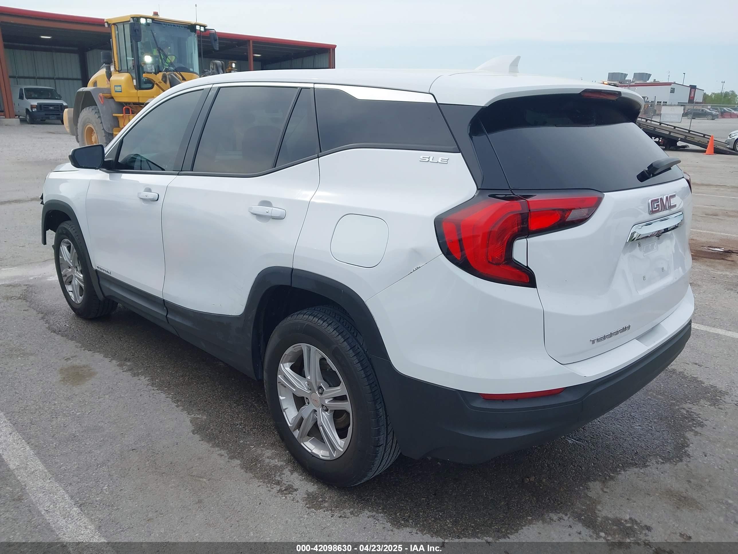 GMC TERRAIN image 3