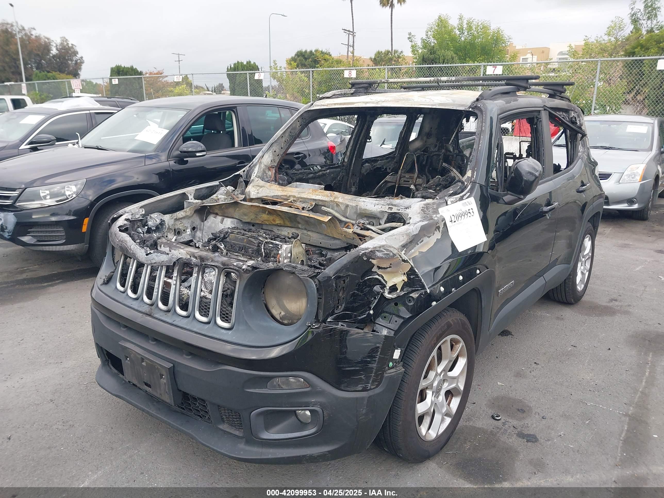 JEEP RENEGADE image 6