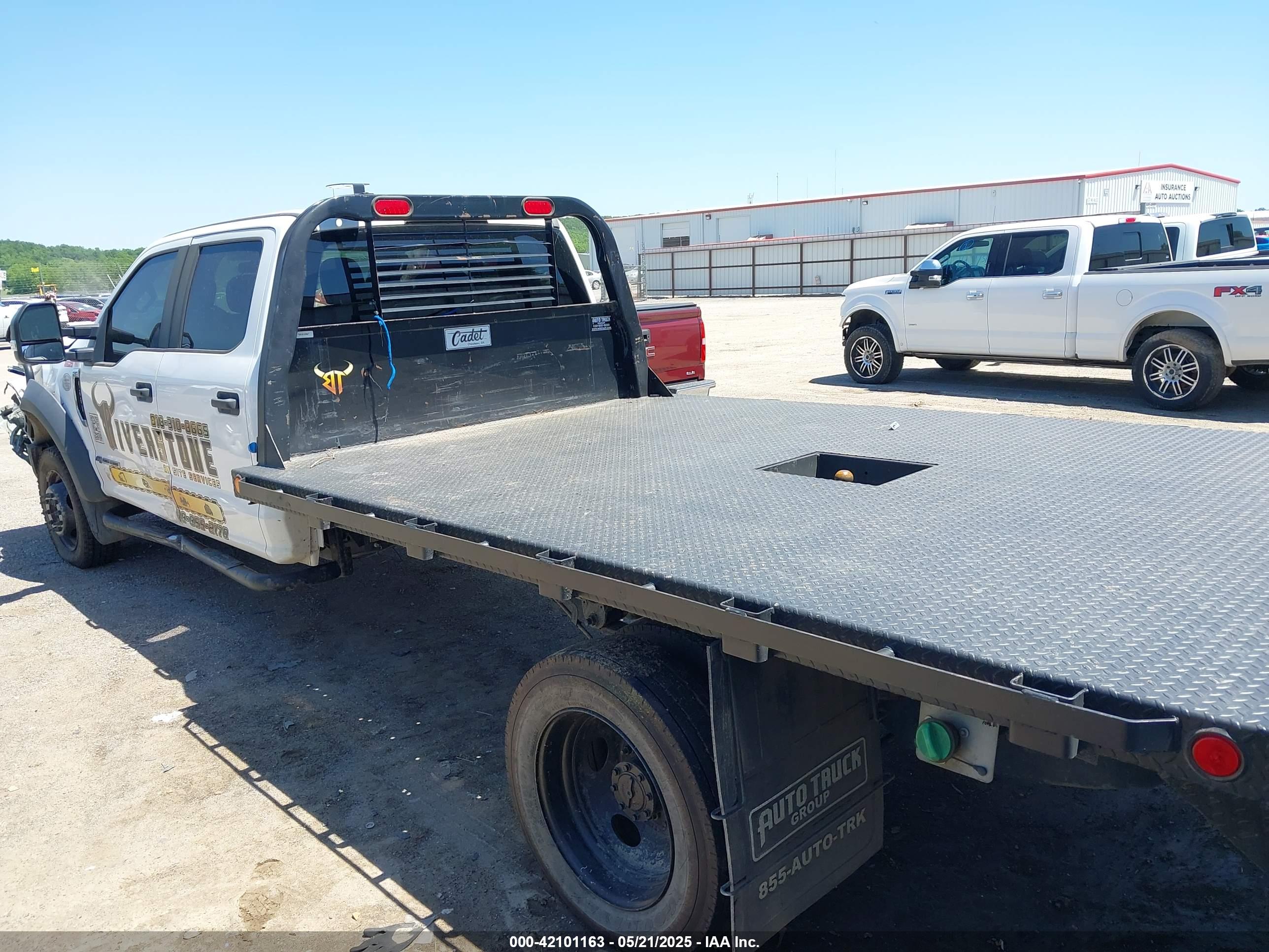 FORD F-550 image 3