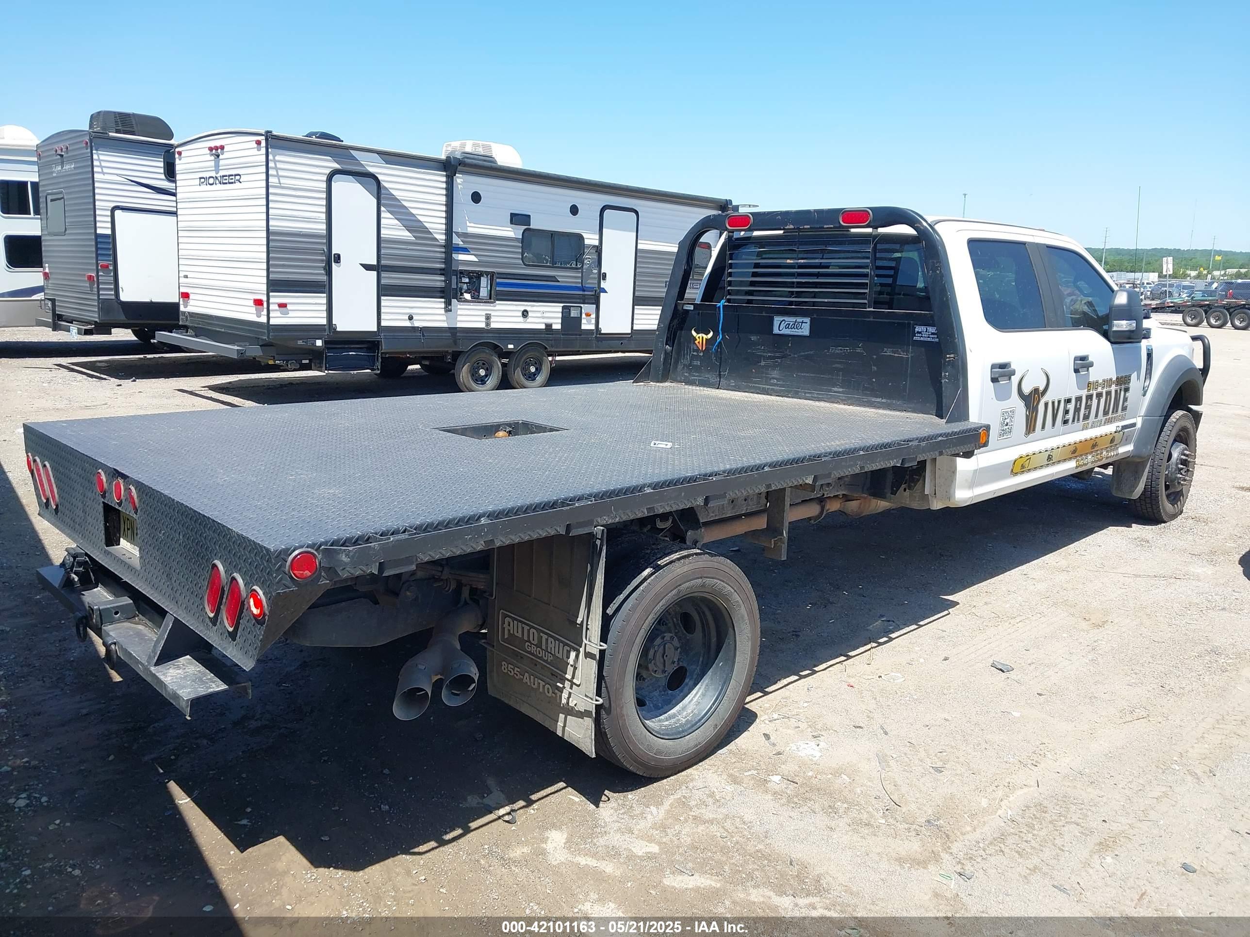 FORD F-550 image 4