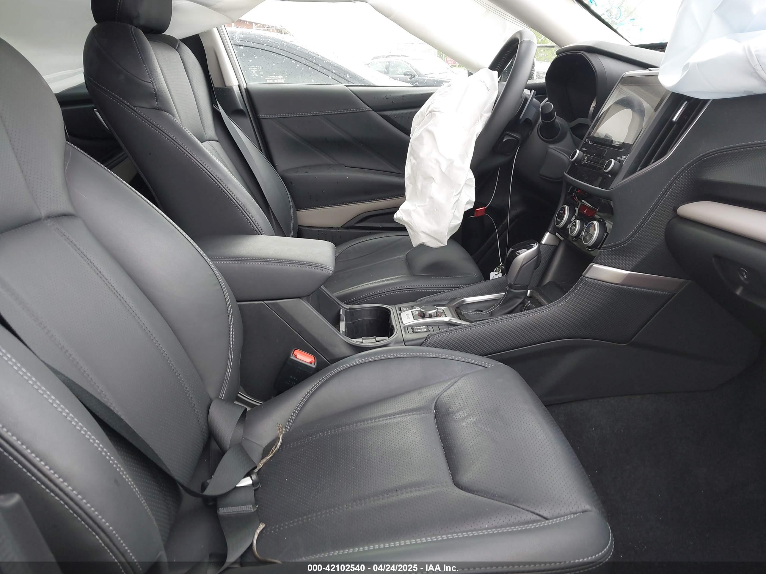 SUBARU FORESTER image 5