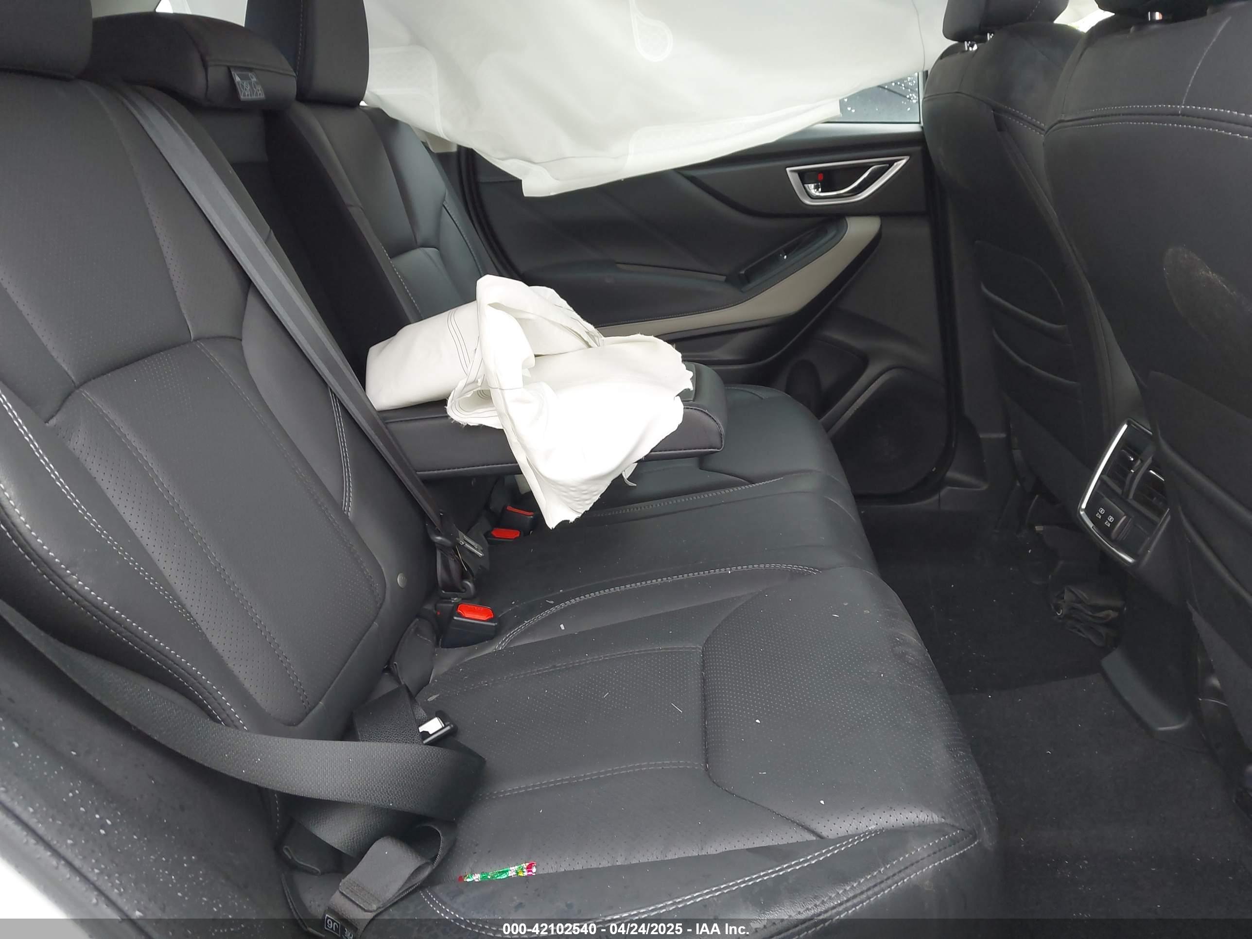 SUBARU FORESTER image 8