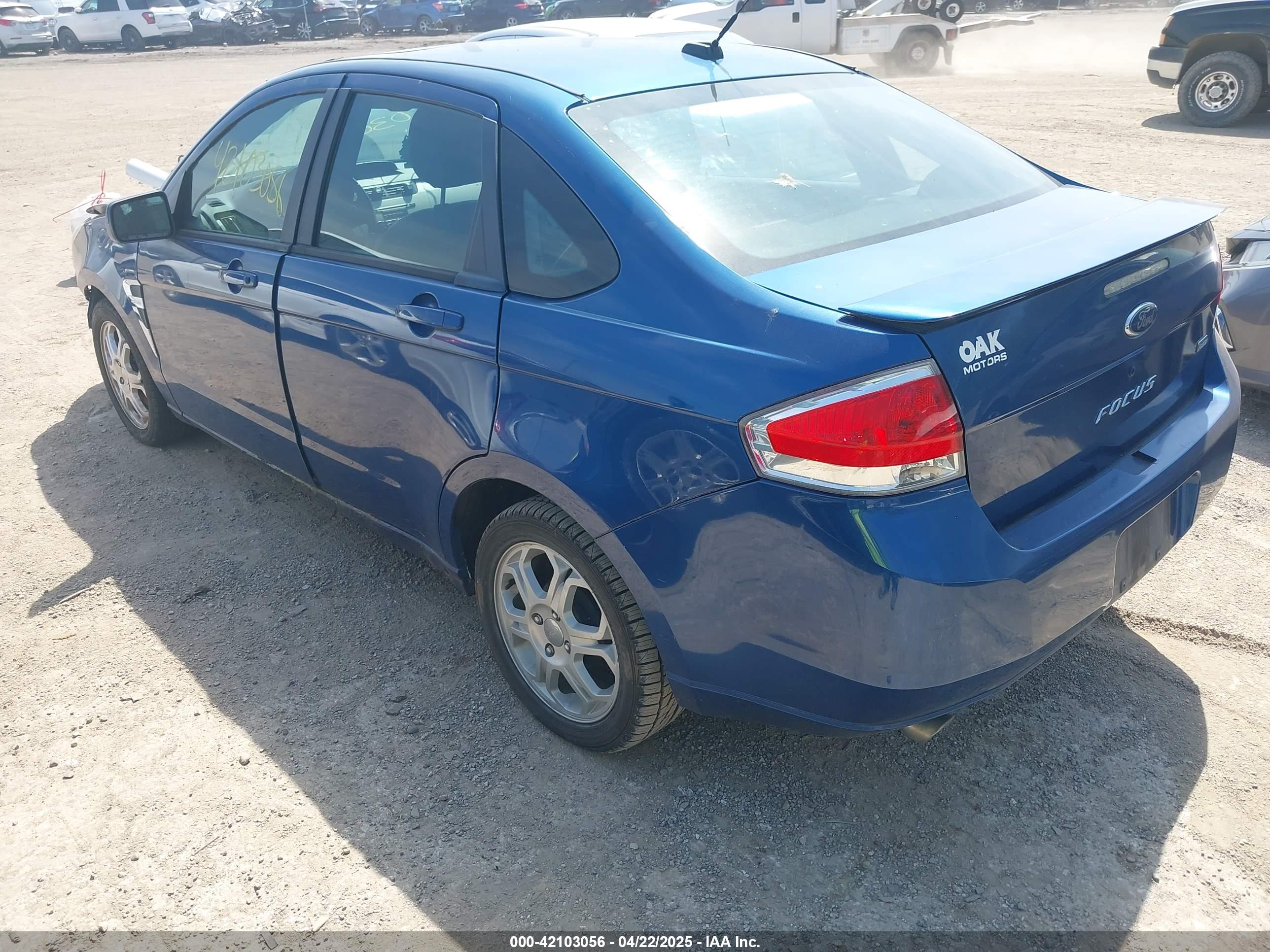 FORD FOCUS image 3