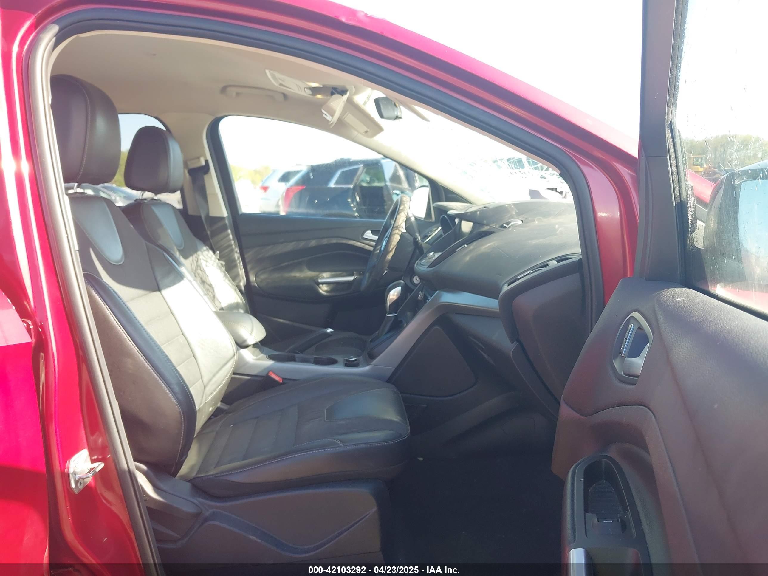 FORD ESCAPE image 5