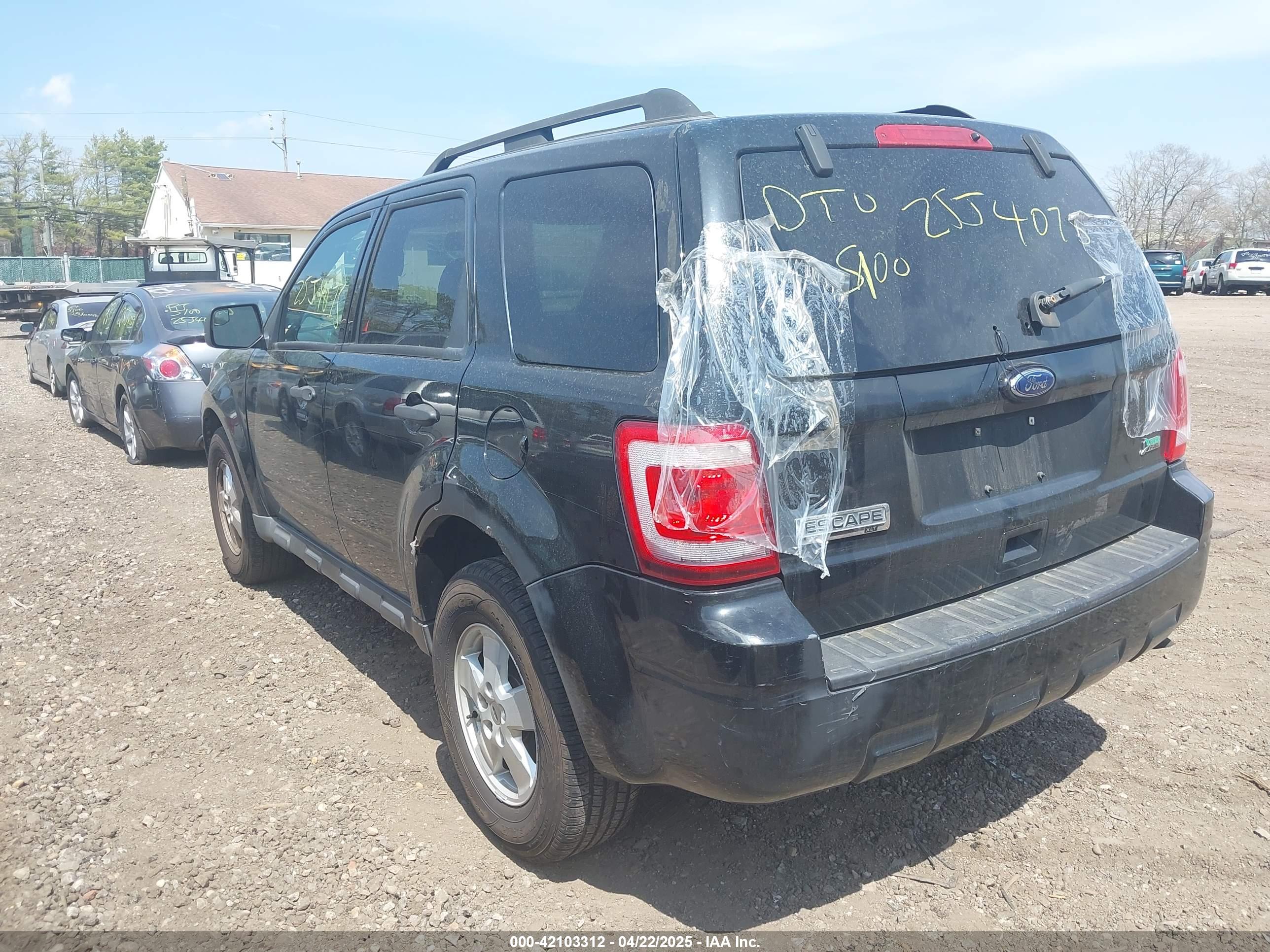 FORD ESCAPE image 3