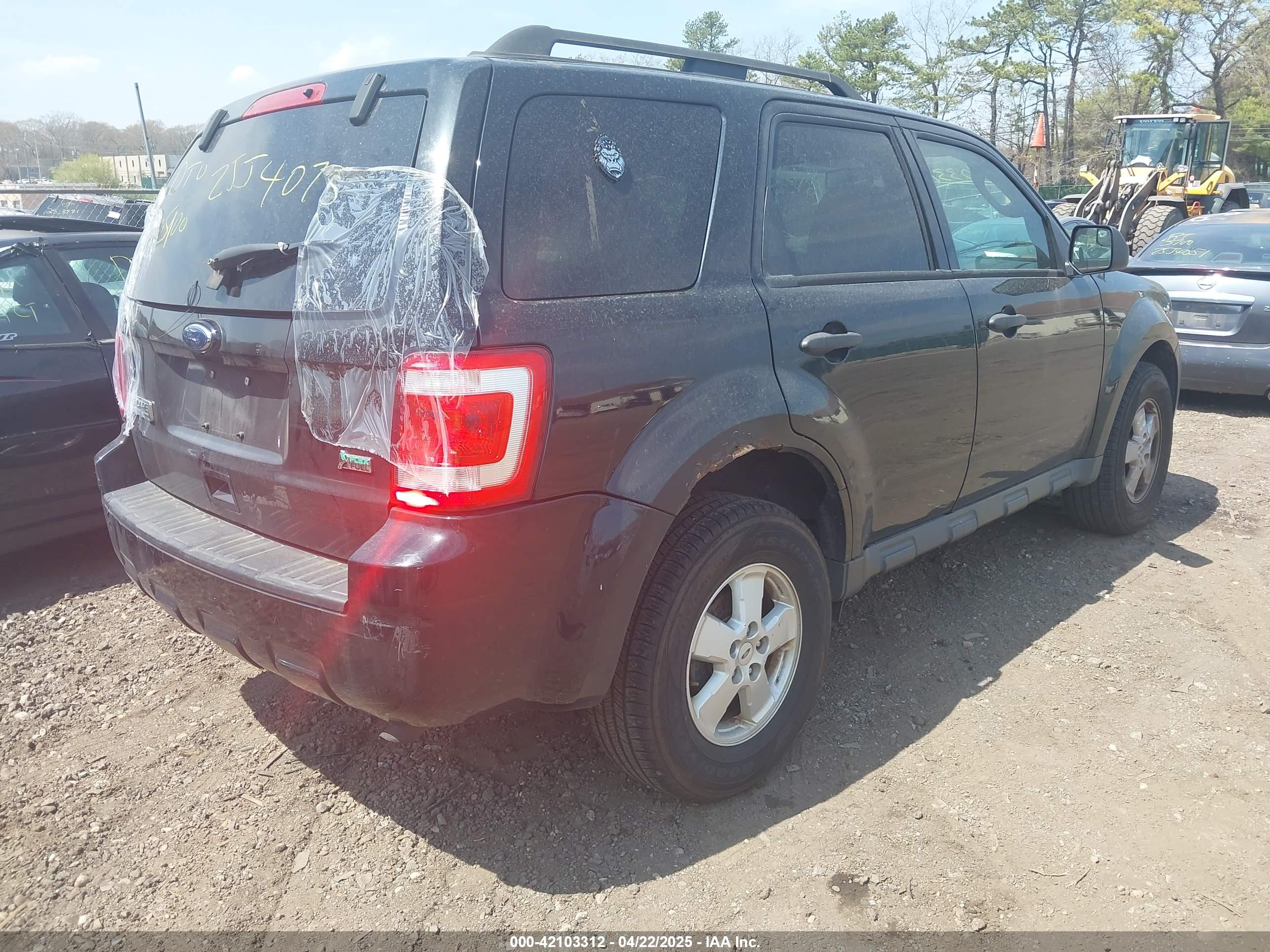 FORD ESCAPE image 4