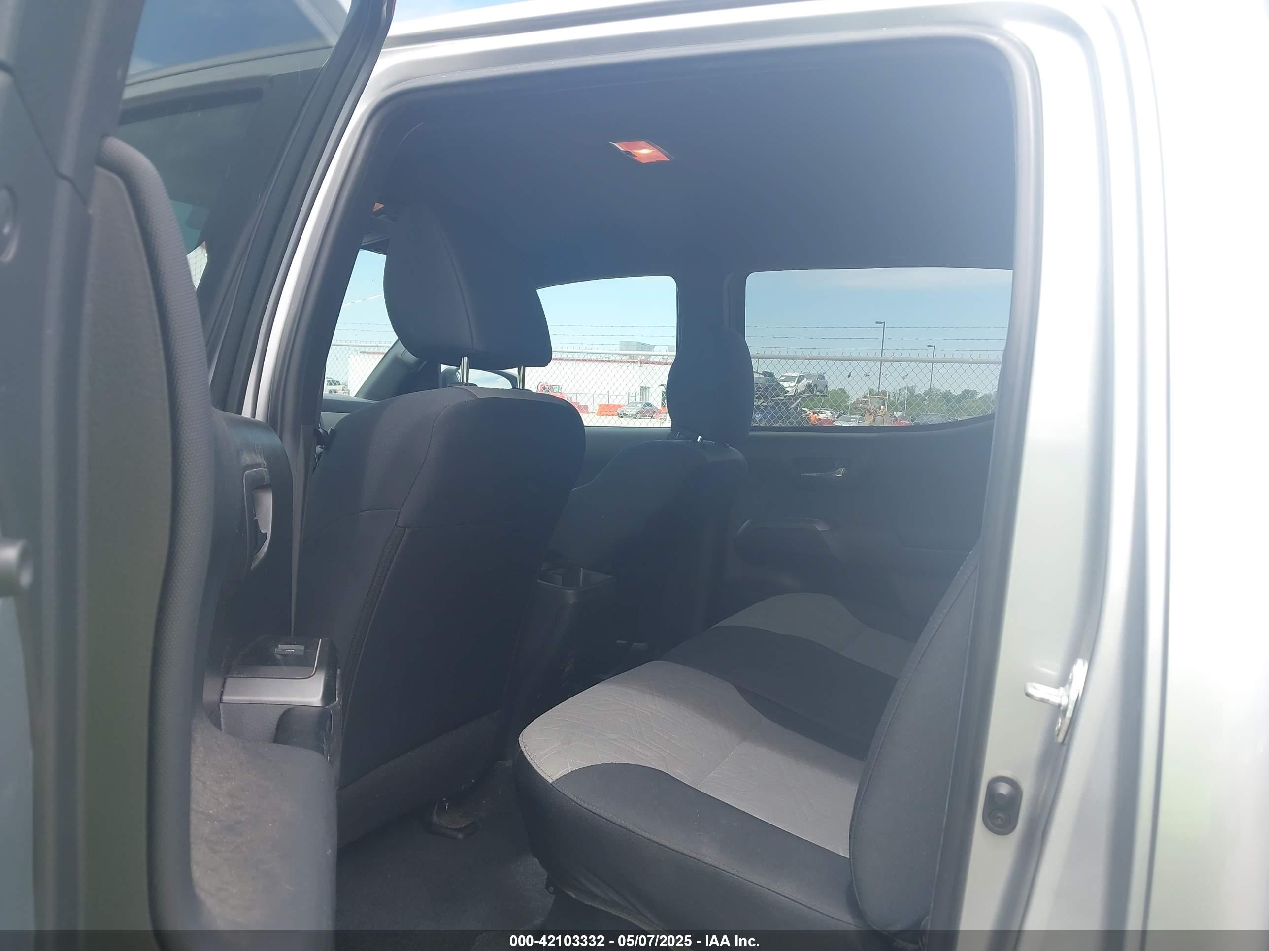 TOYOTA TACOMA image 8