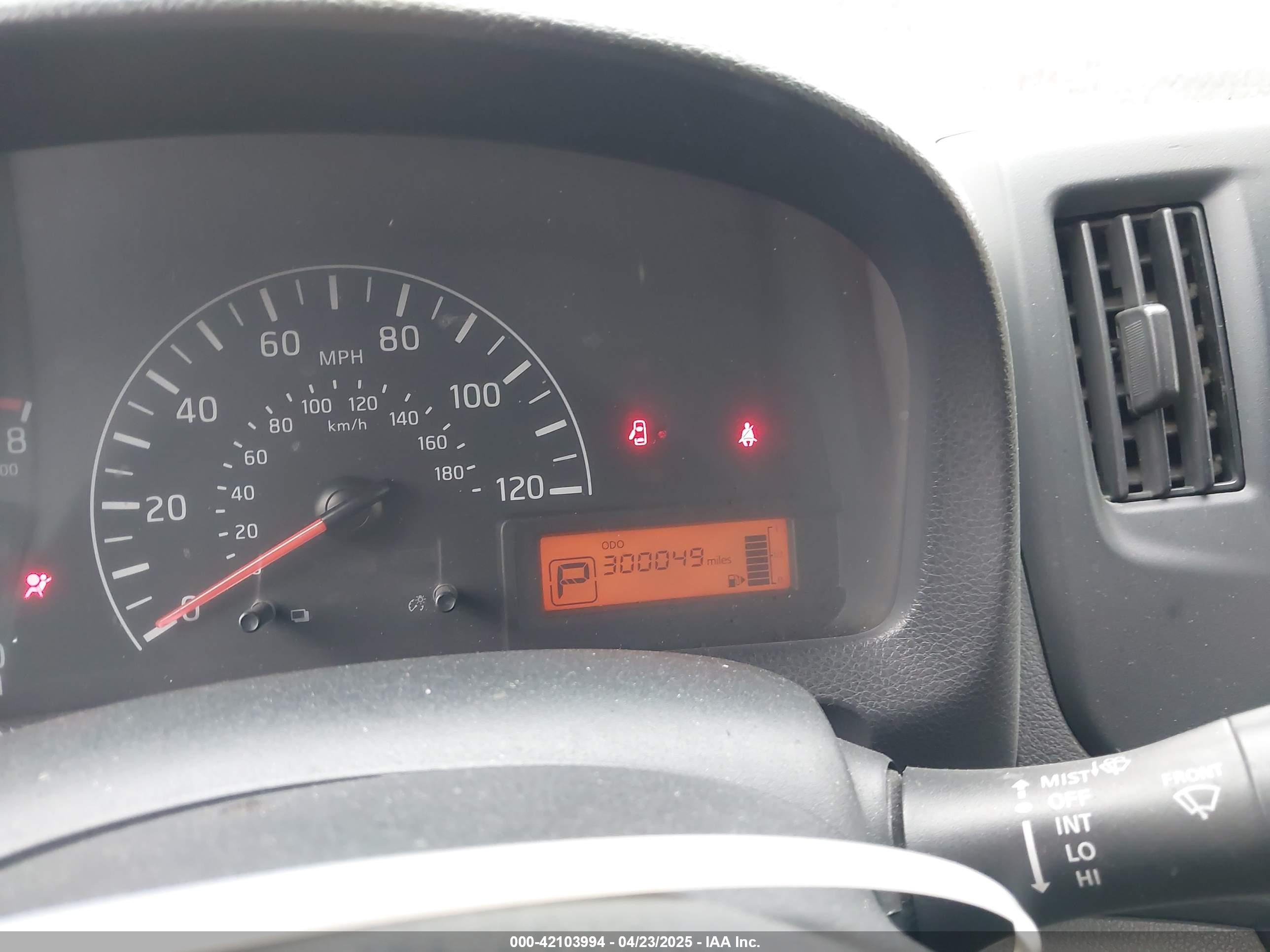 NISSAN NV200 image 7