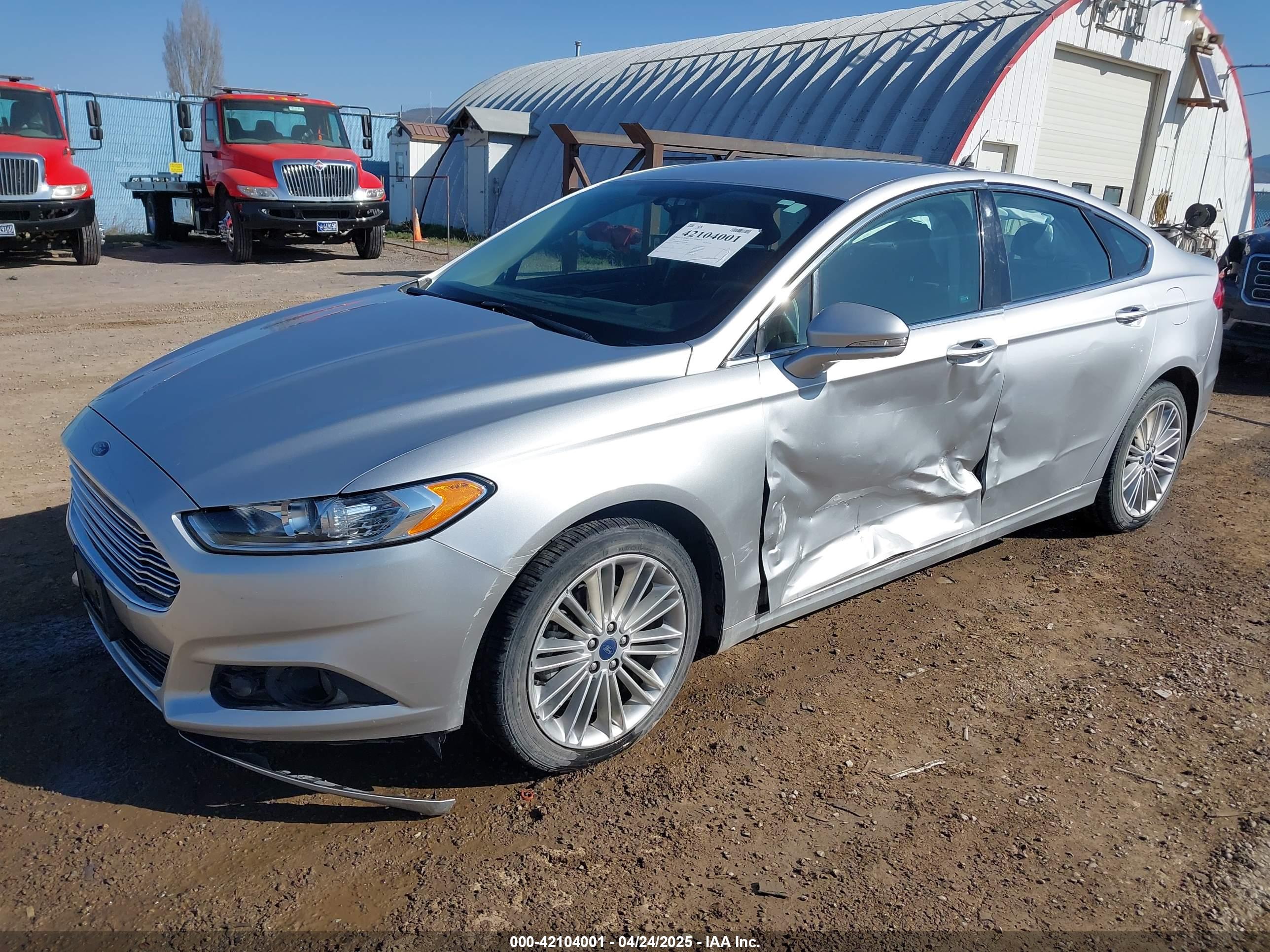 FORD FUSION image 2