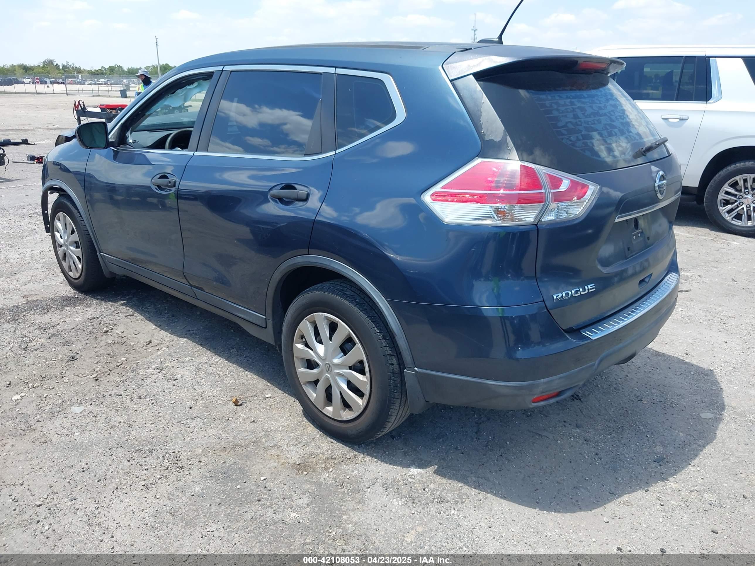 NISSAN ROGUE image 3