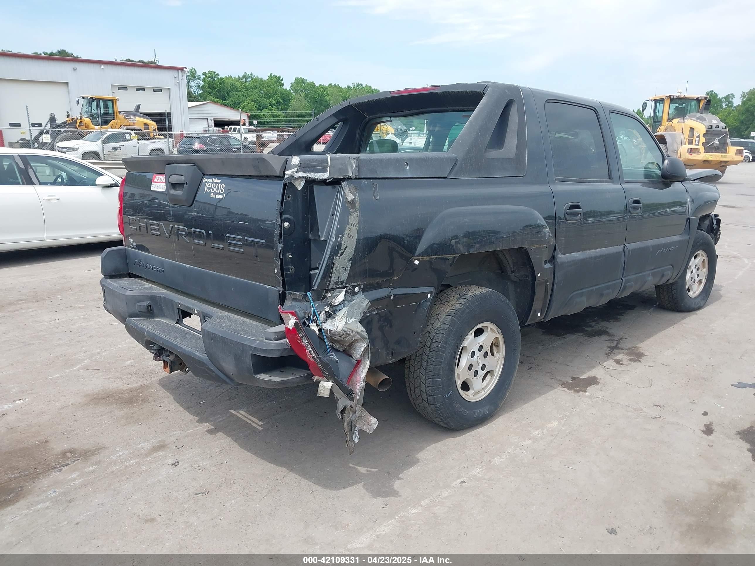CHEVROLET AVALANCHE image 4