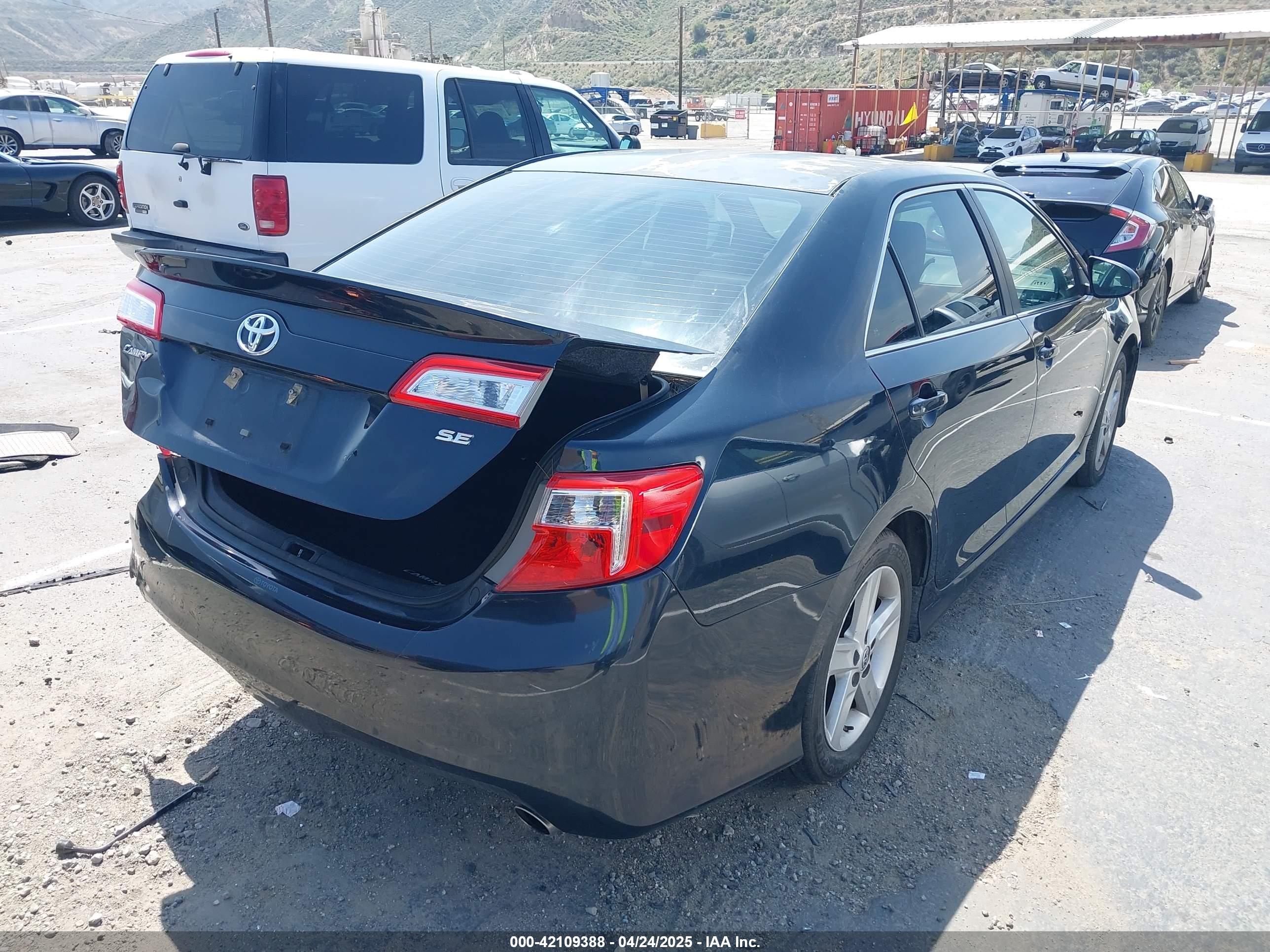TOYOTA CAMRY image 4