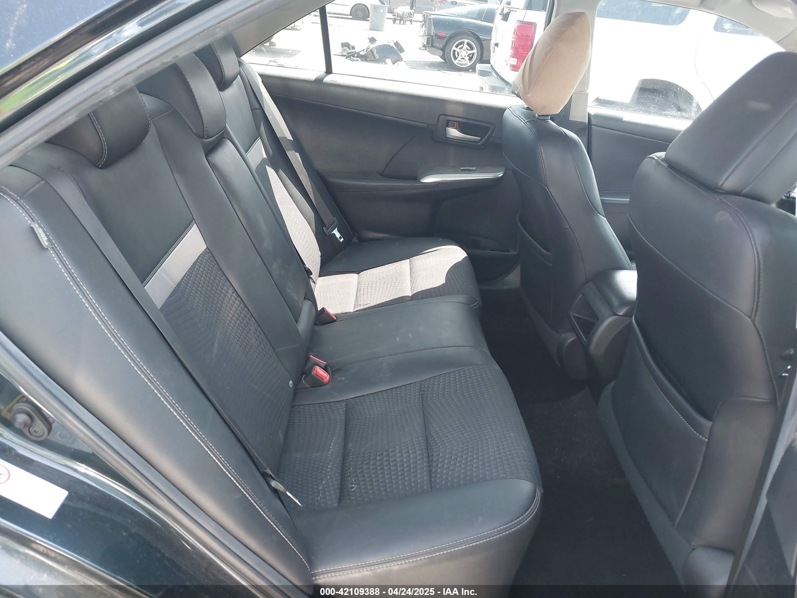 TOYOTA CAMRY image 8
