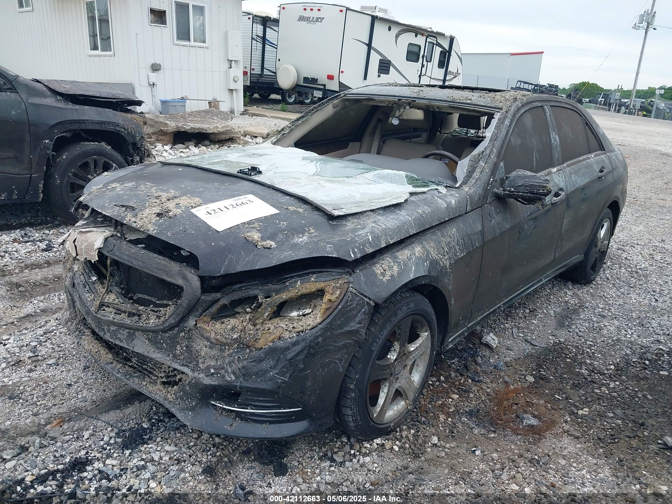 MERCEDES-BENZ E image 2