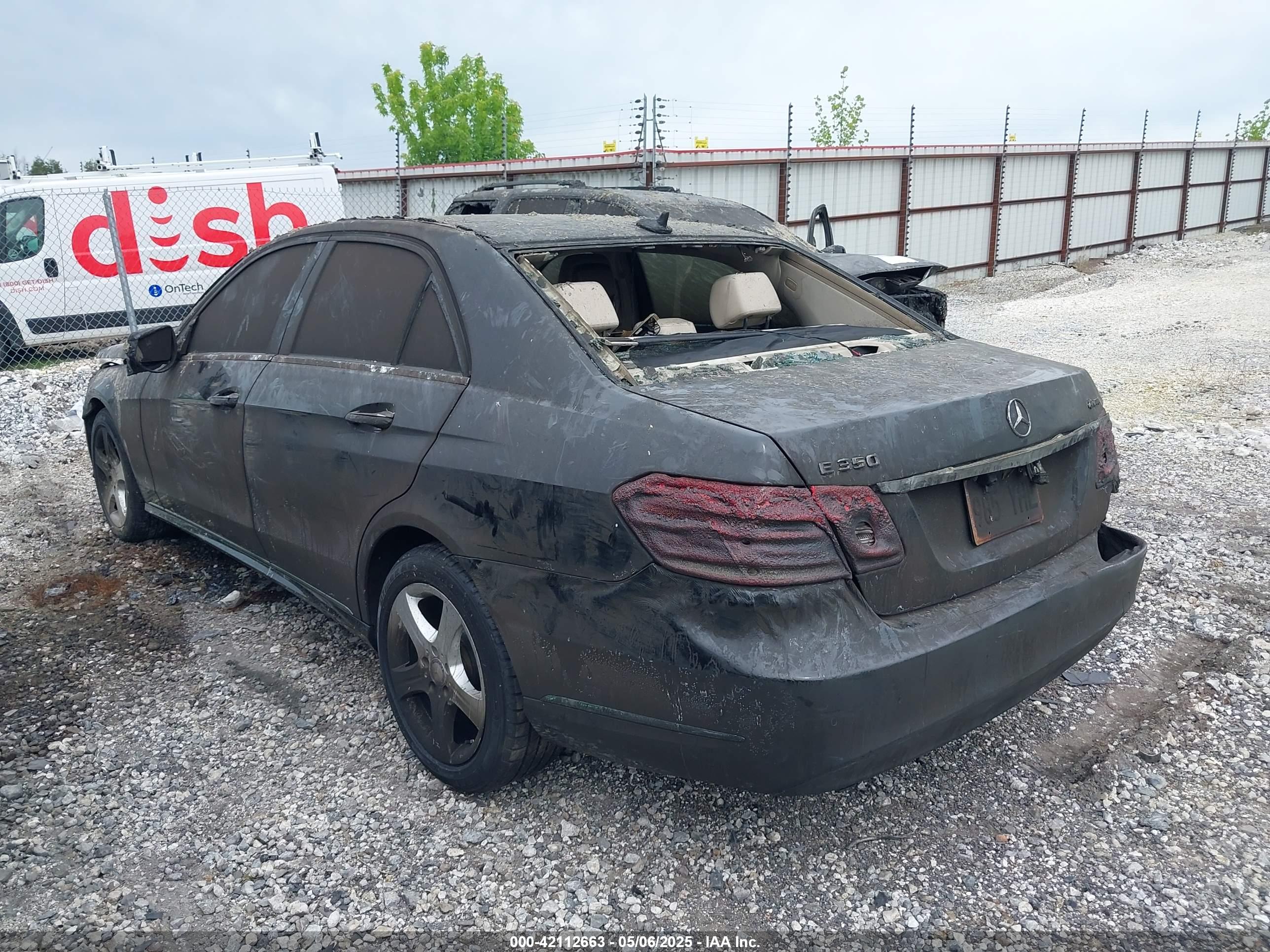 MERCEDES-BENZ E image 3