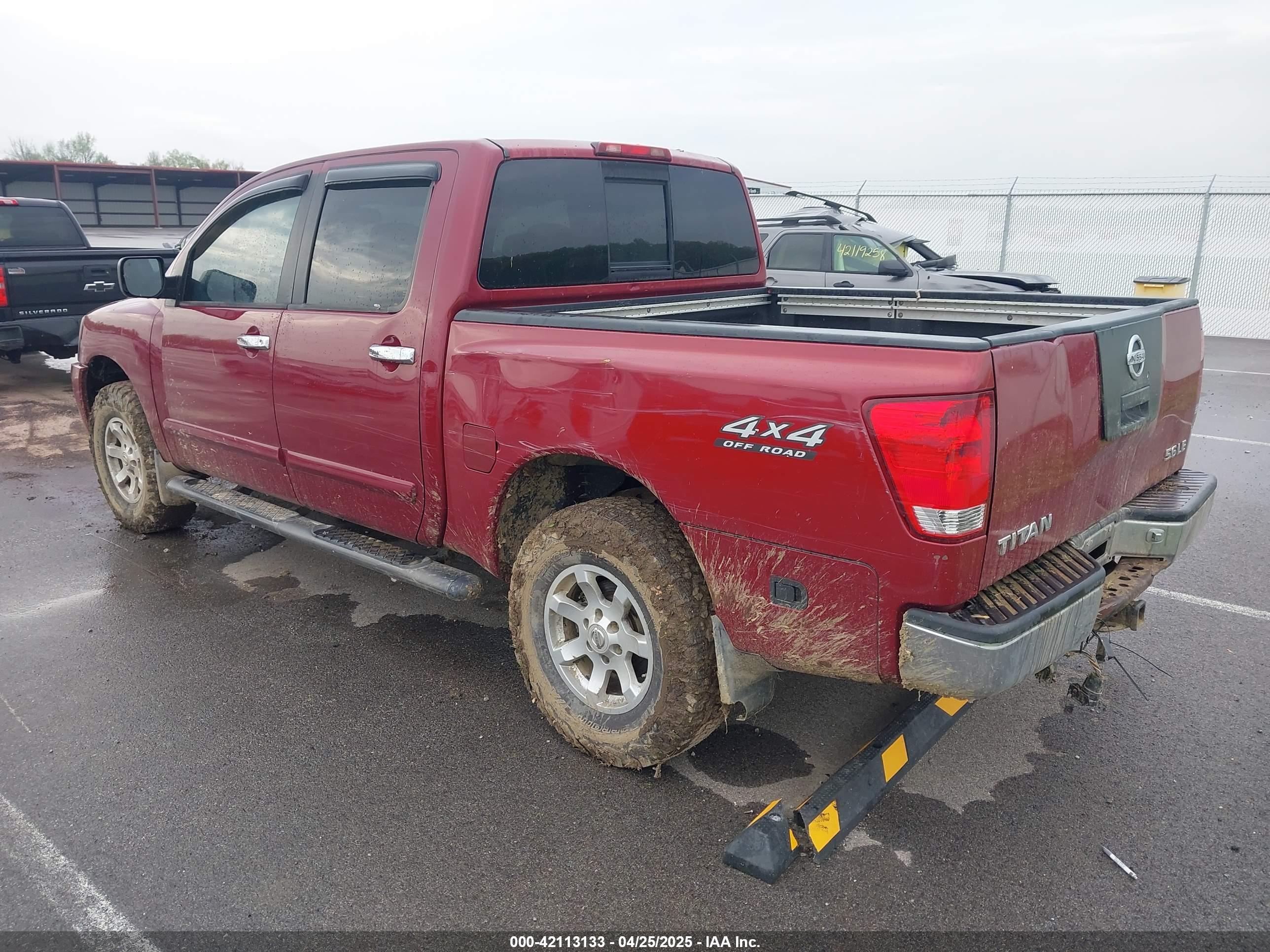NISSAN TITAN image 3