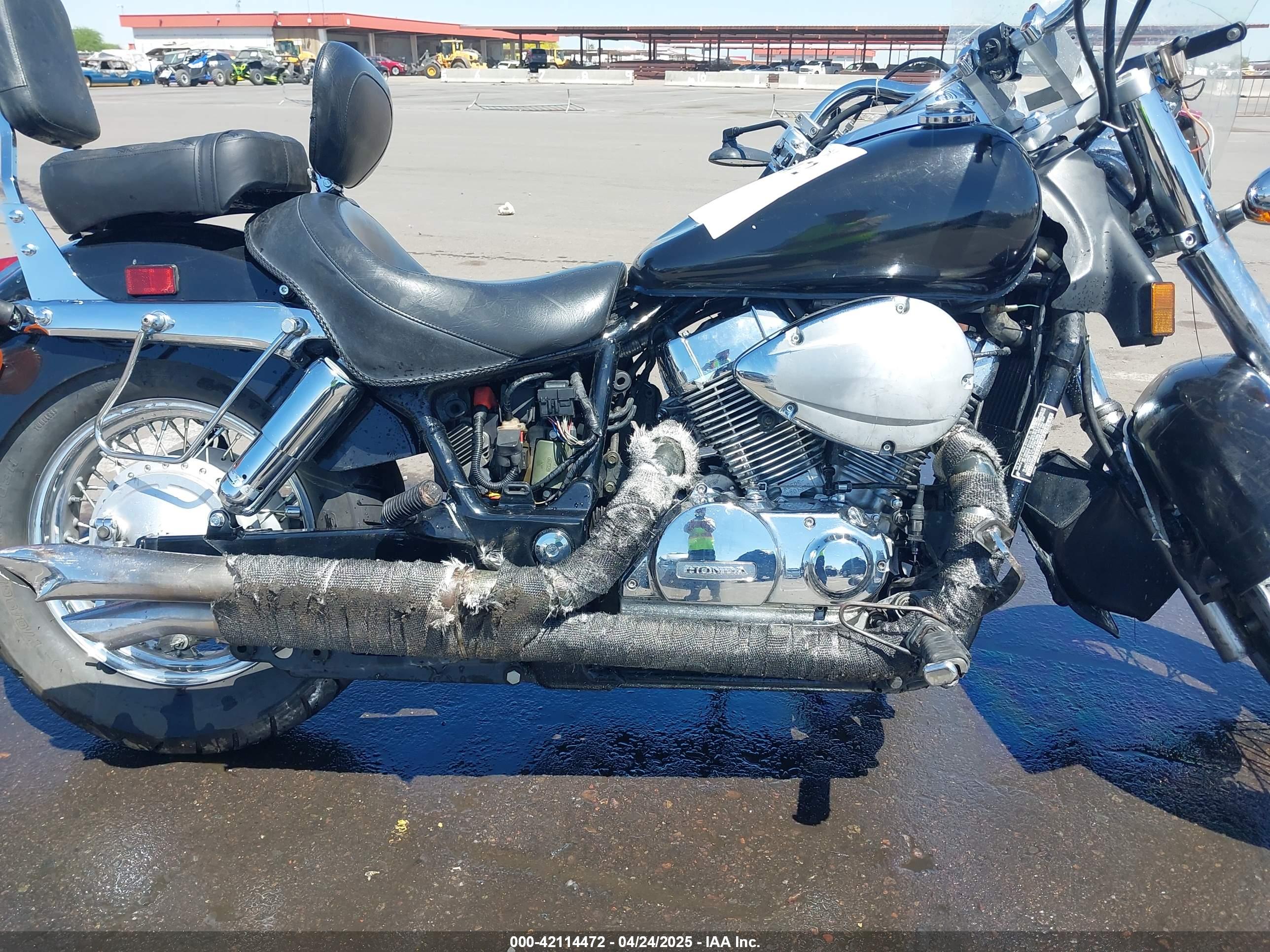 HONDA VT750 image 8