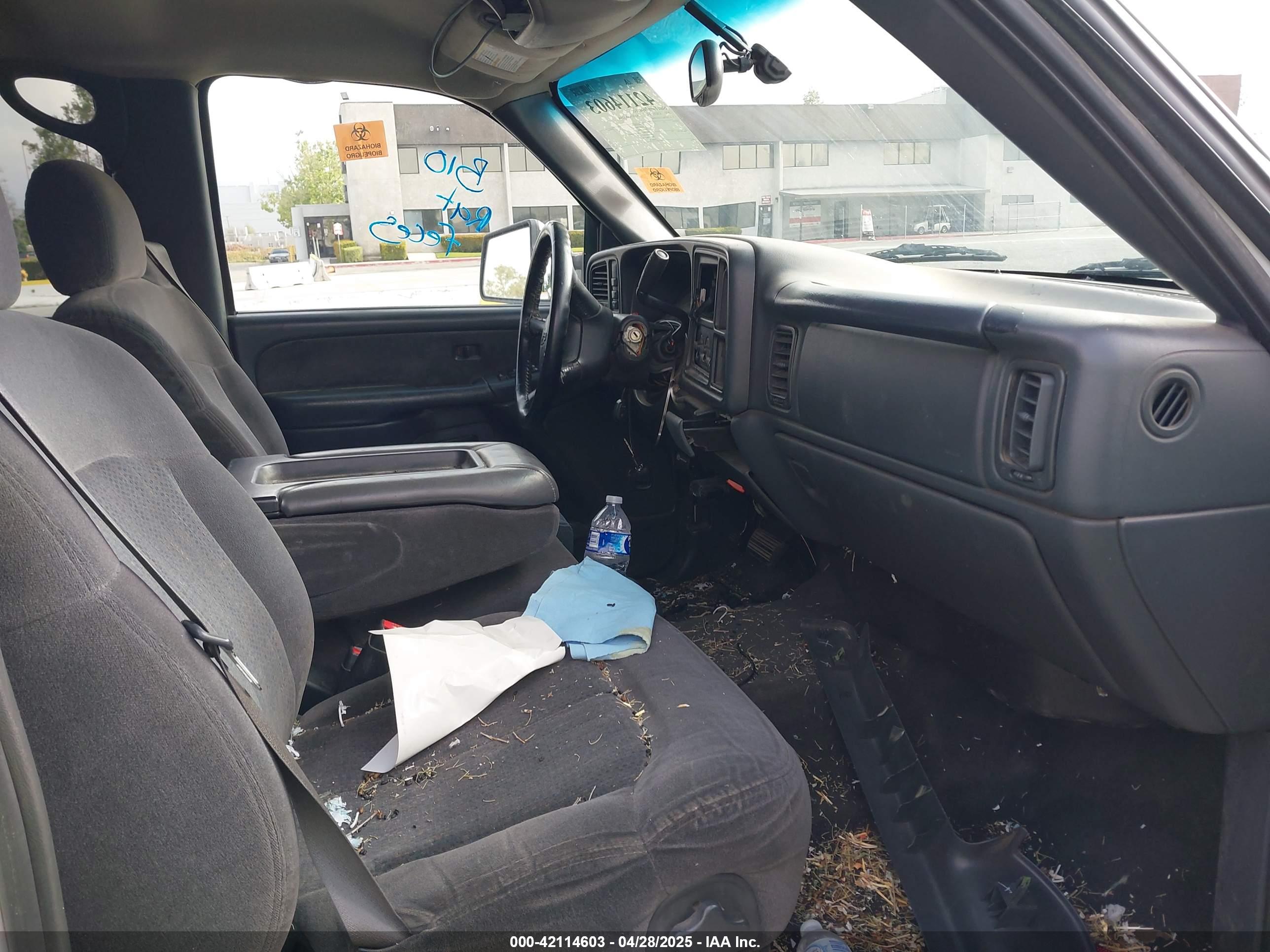 CHEVROLET SILVERADO image 5
