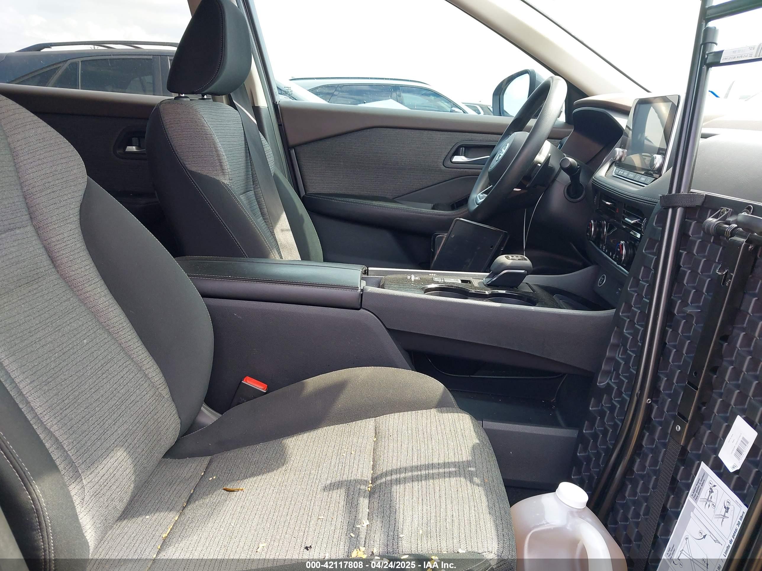 NISSAN ROGUE image 5
