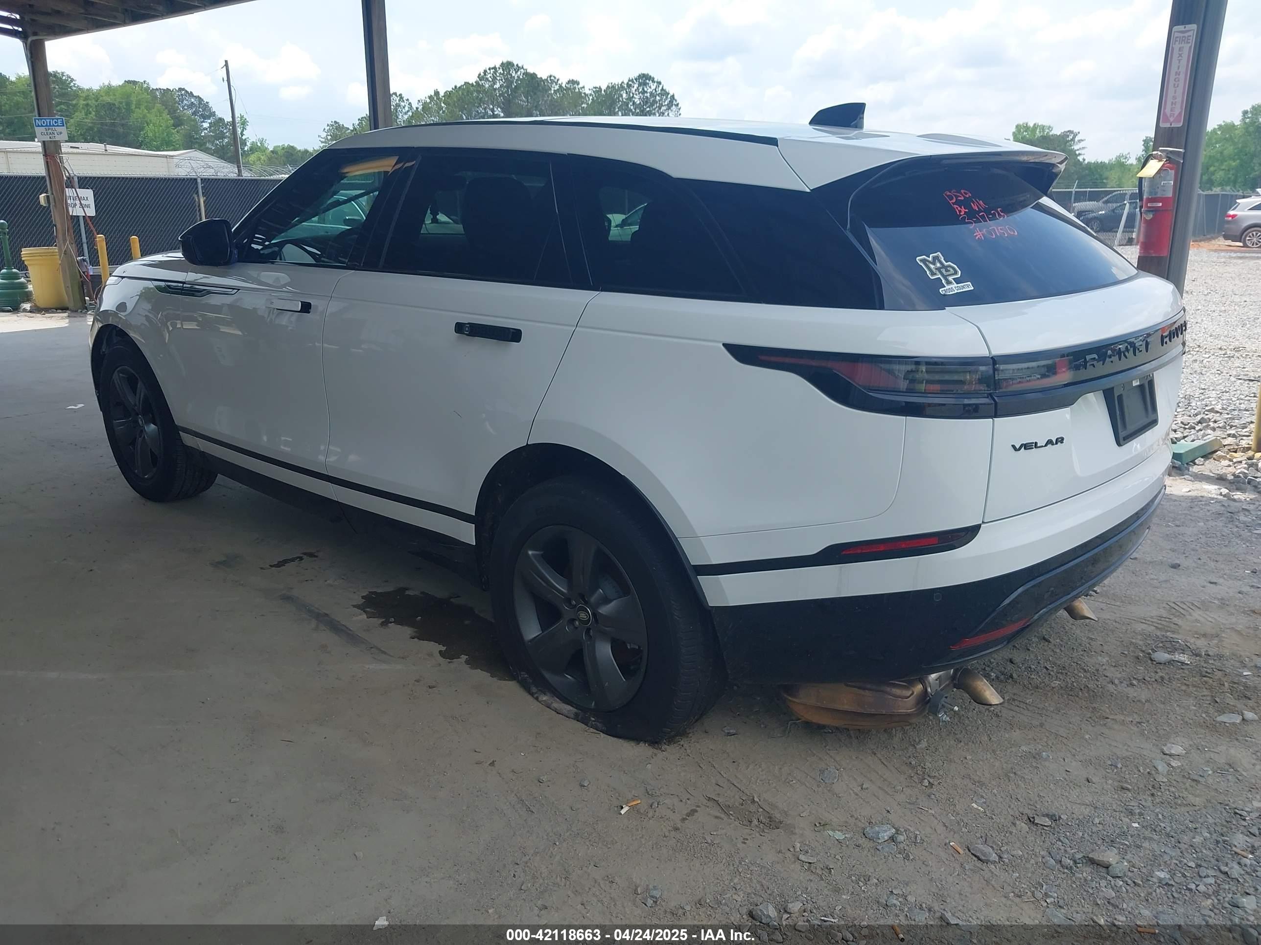 LAND ROVER image 3