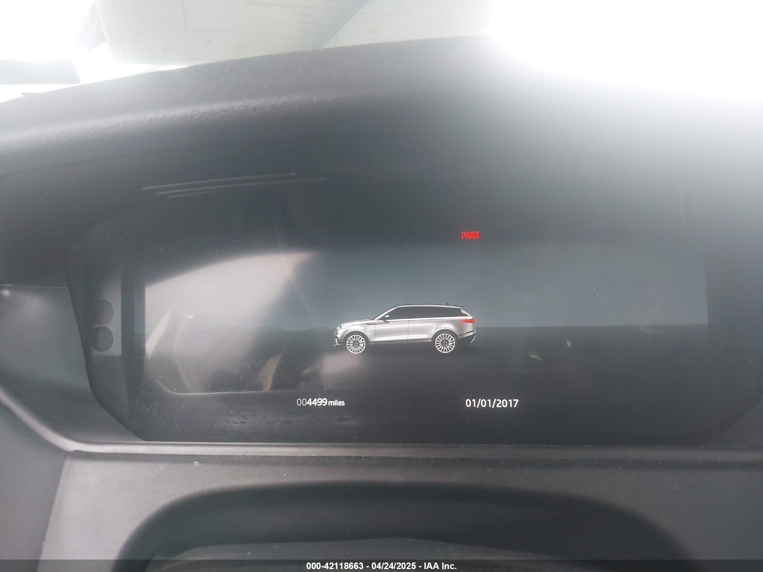 LAND ROVER image 7