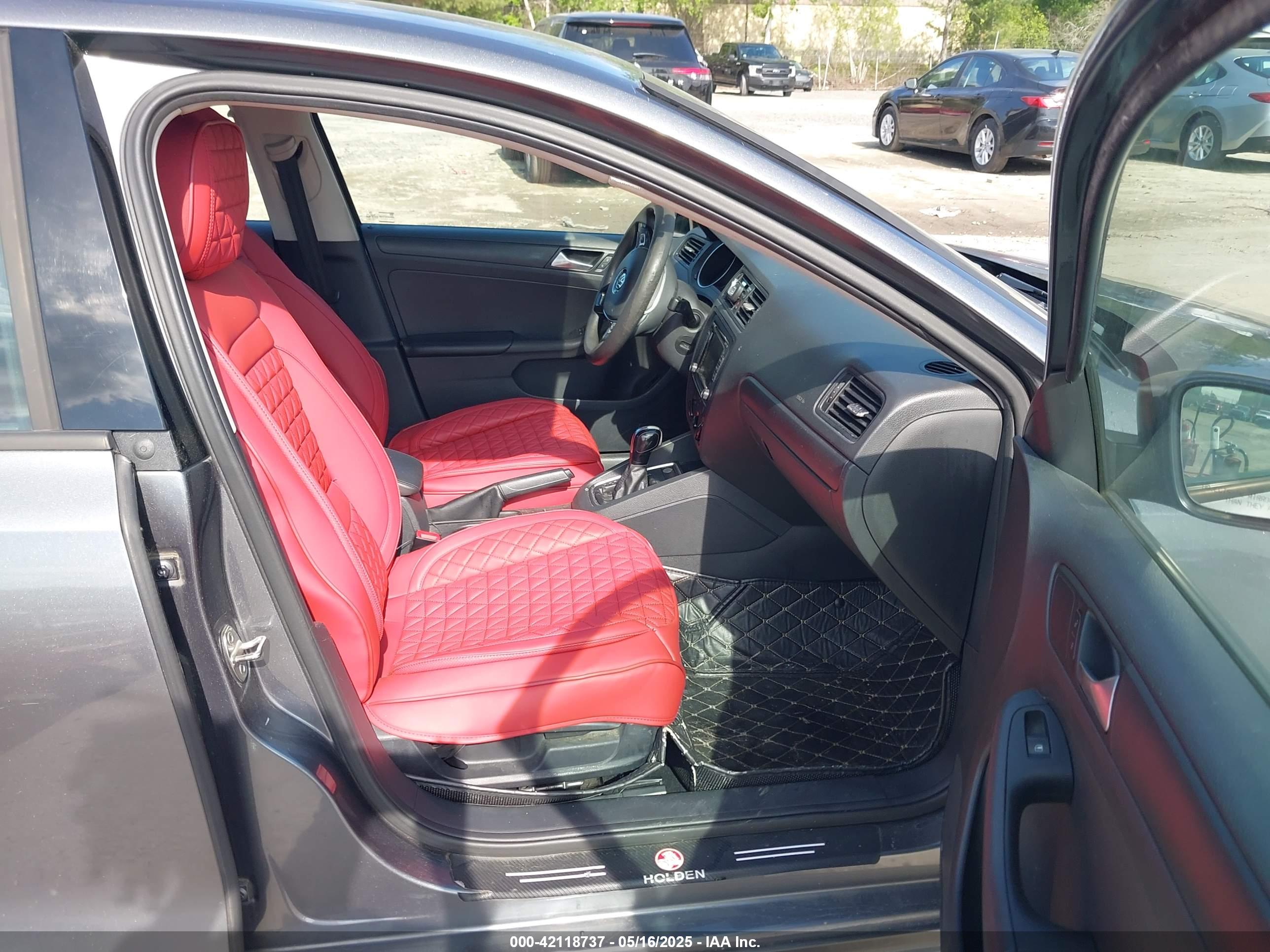 VOLKSWAGEN JETTA image 5