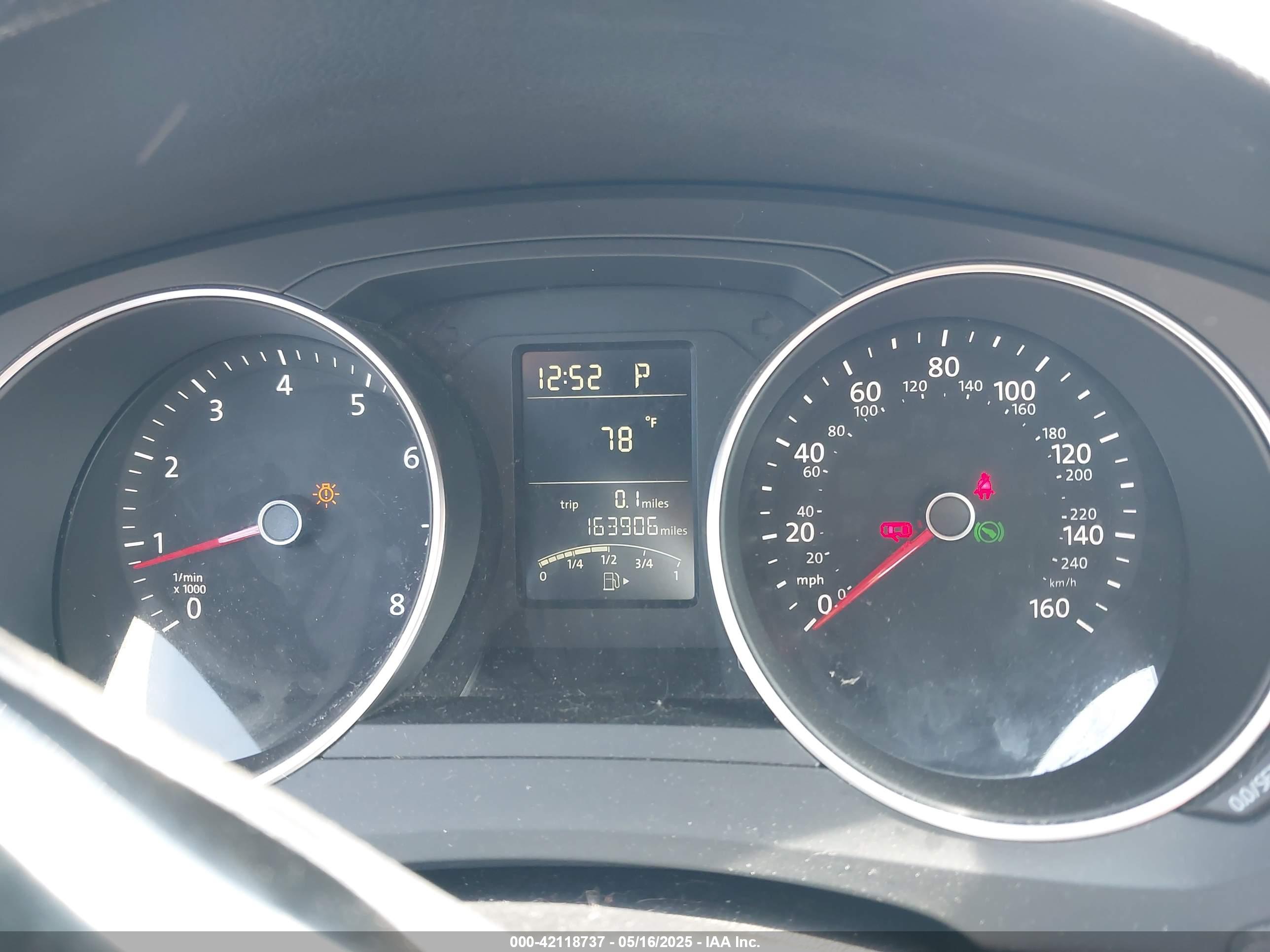 VOLKSWAGEN JETTA image 7