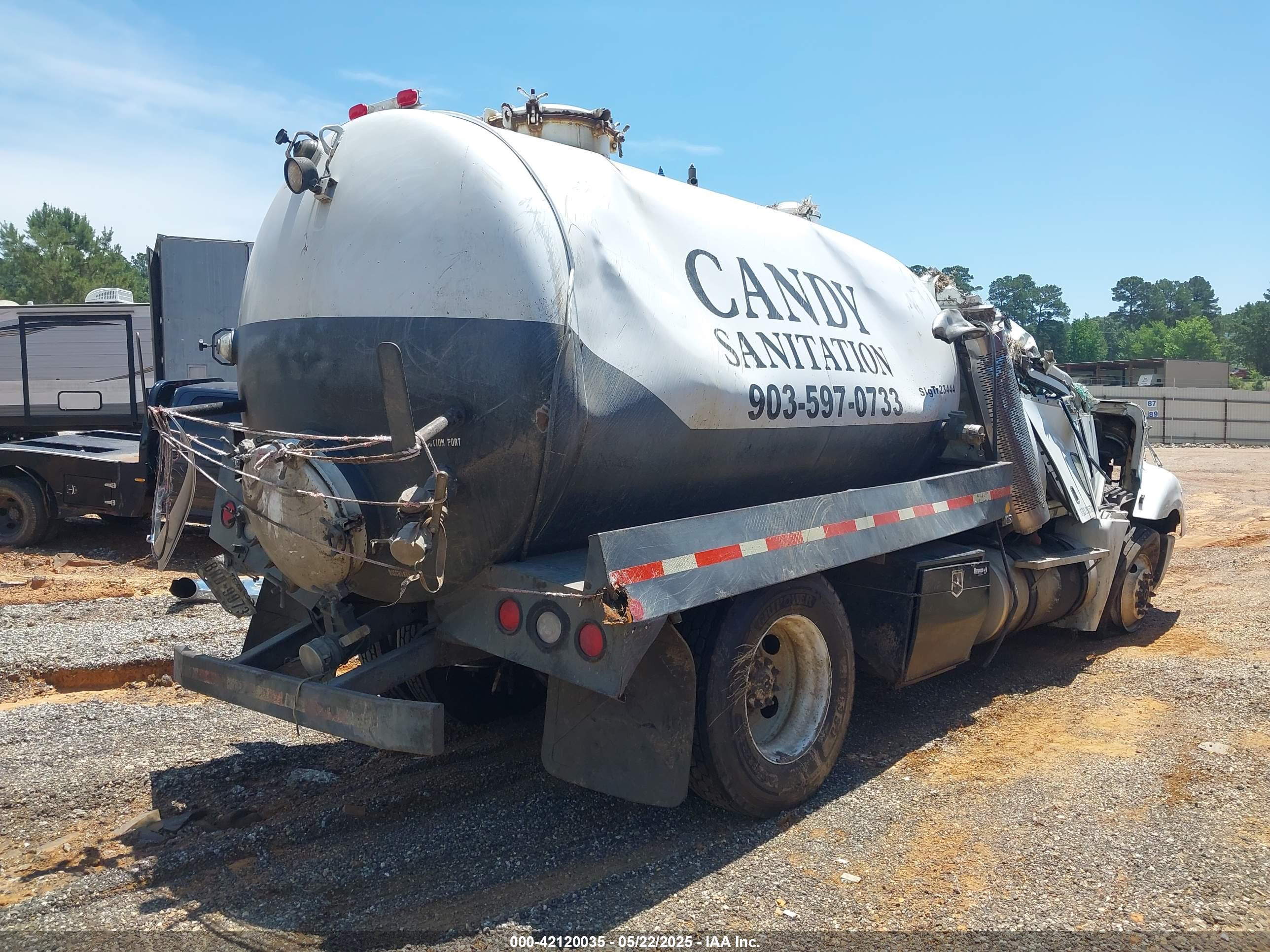 FREIGHTLINER CONVENTIONAL image 4