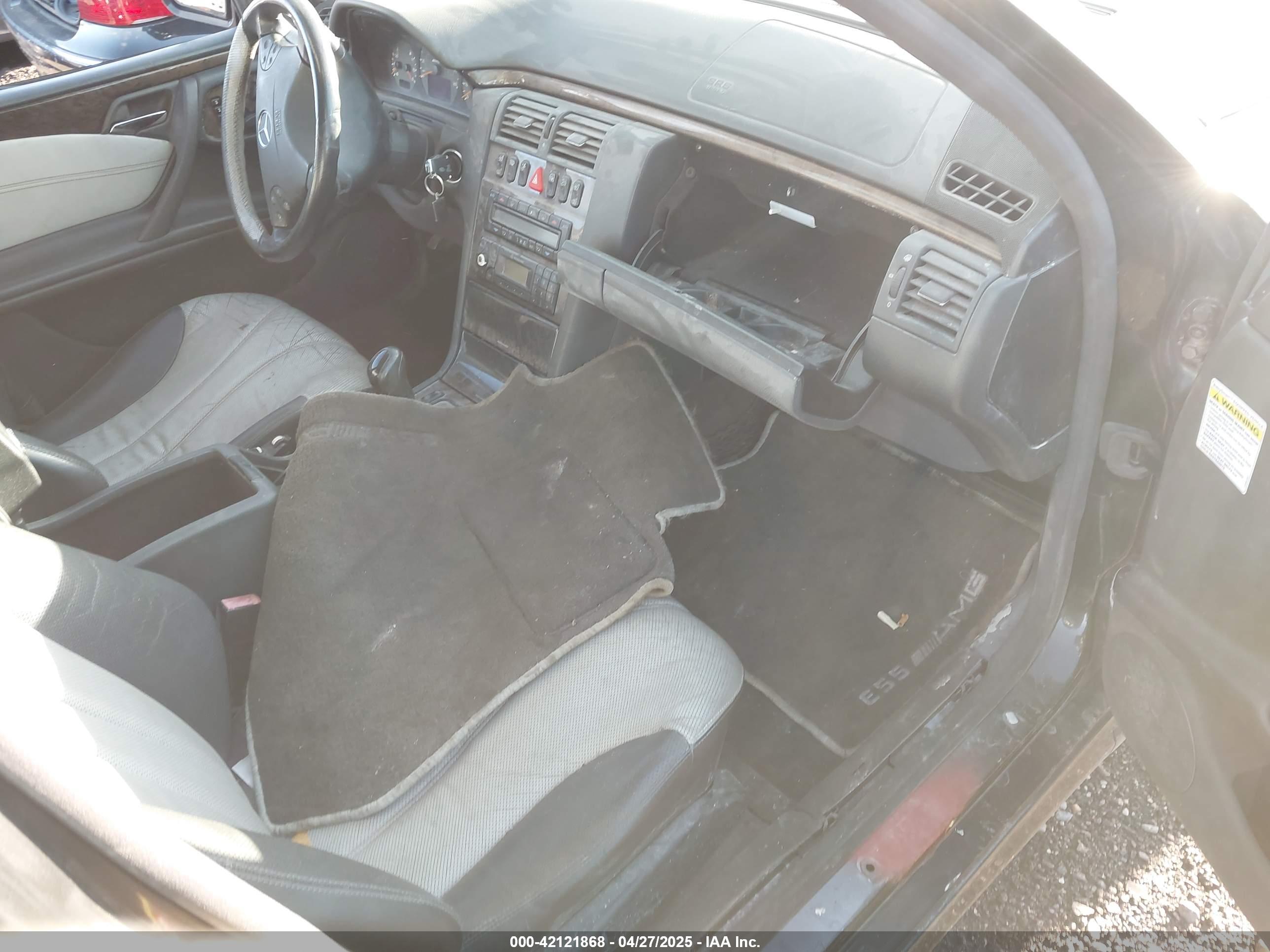 MERCEDES-BENZ E image 5
