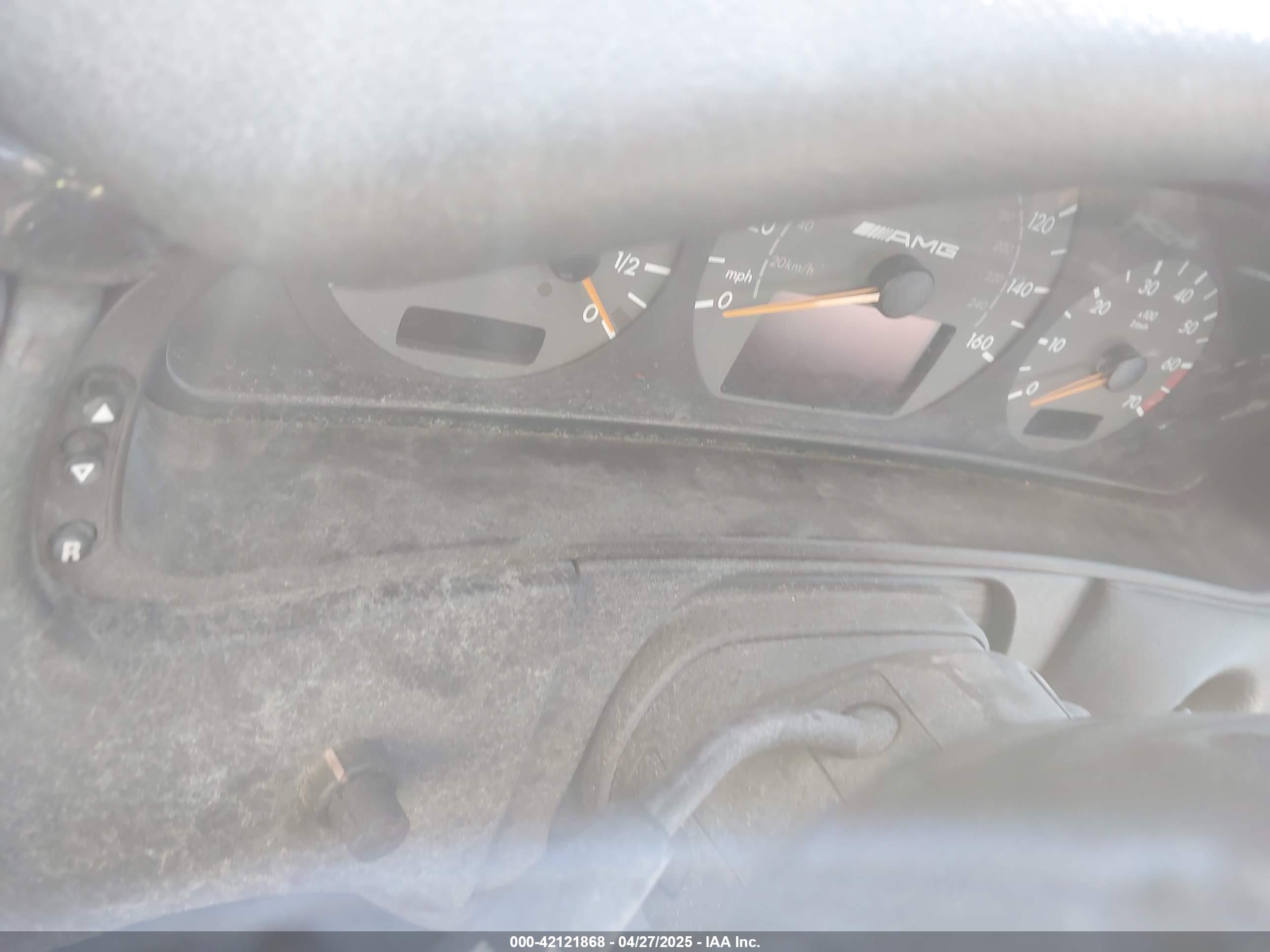 MERCEDES-BENZ E image 7