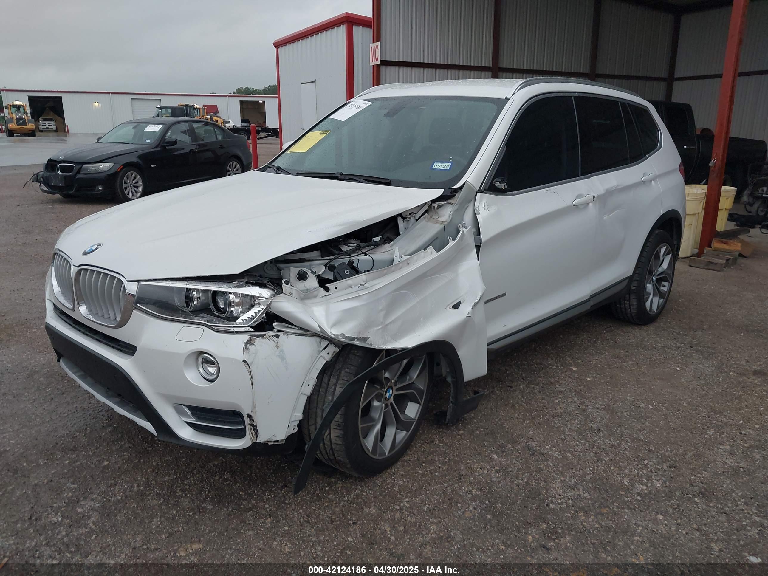 BMW X3 image 2