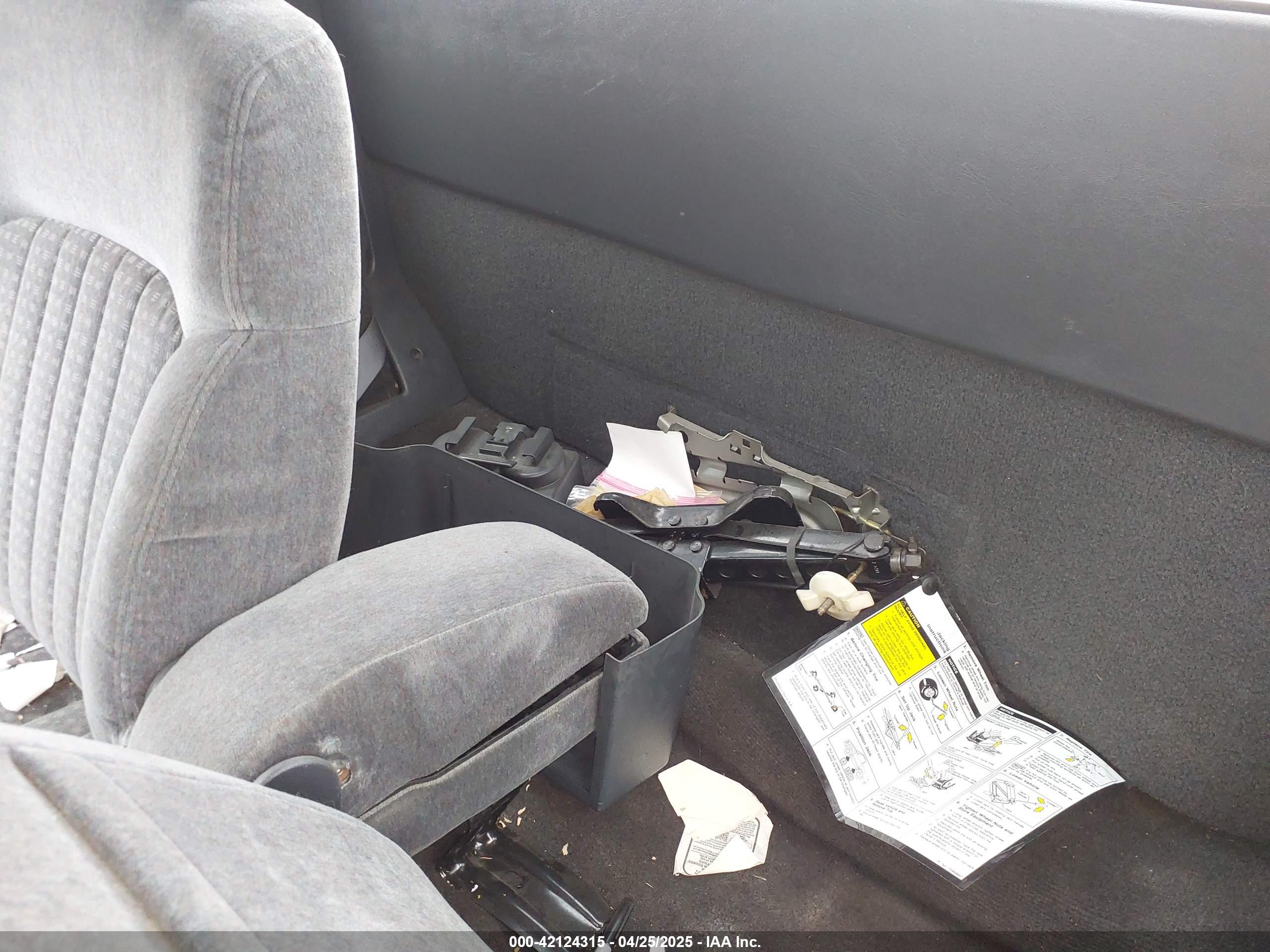 CHEVROLET S-10 image 8