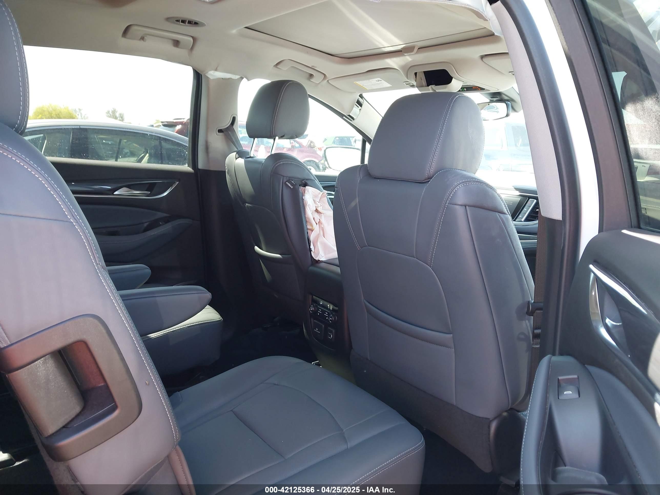 BUICK ENCLAVE image 8