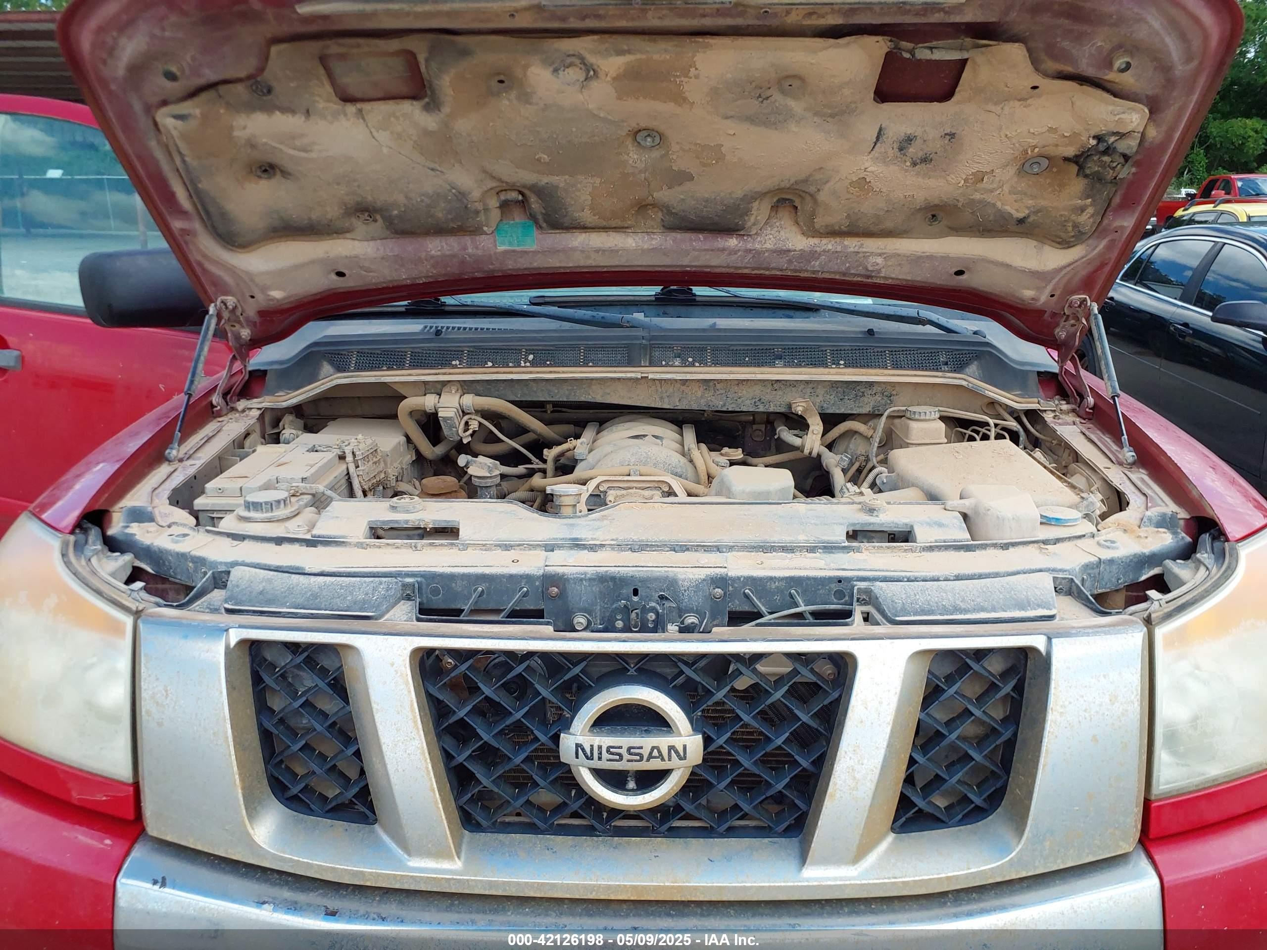 NISSAN TITAN image 10
