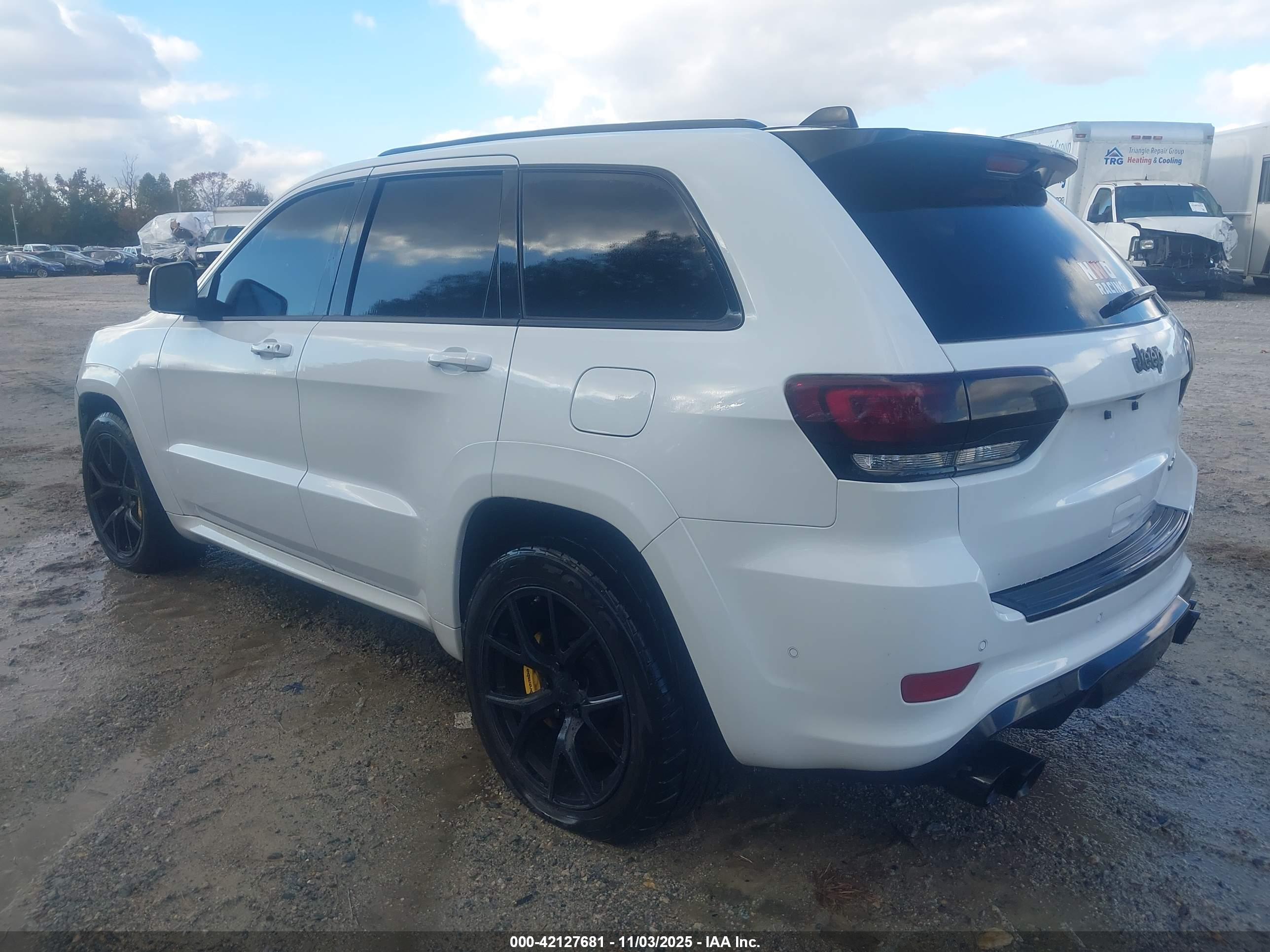JEEP GRAND image 3