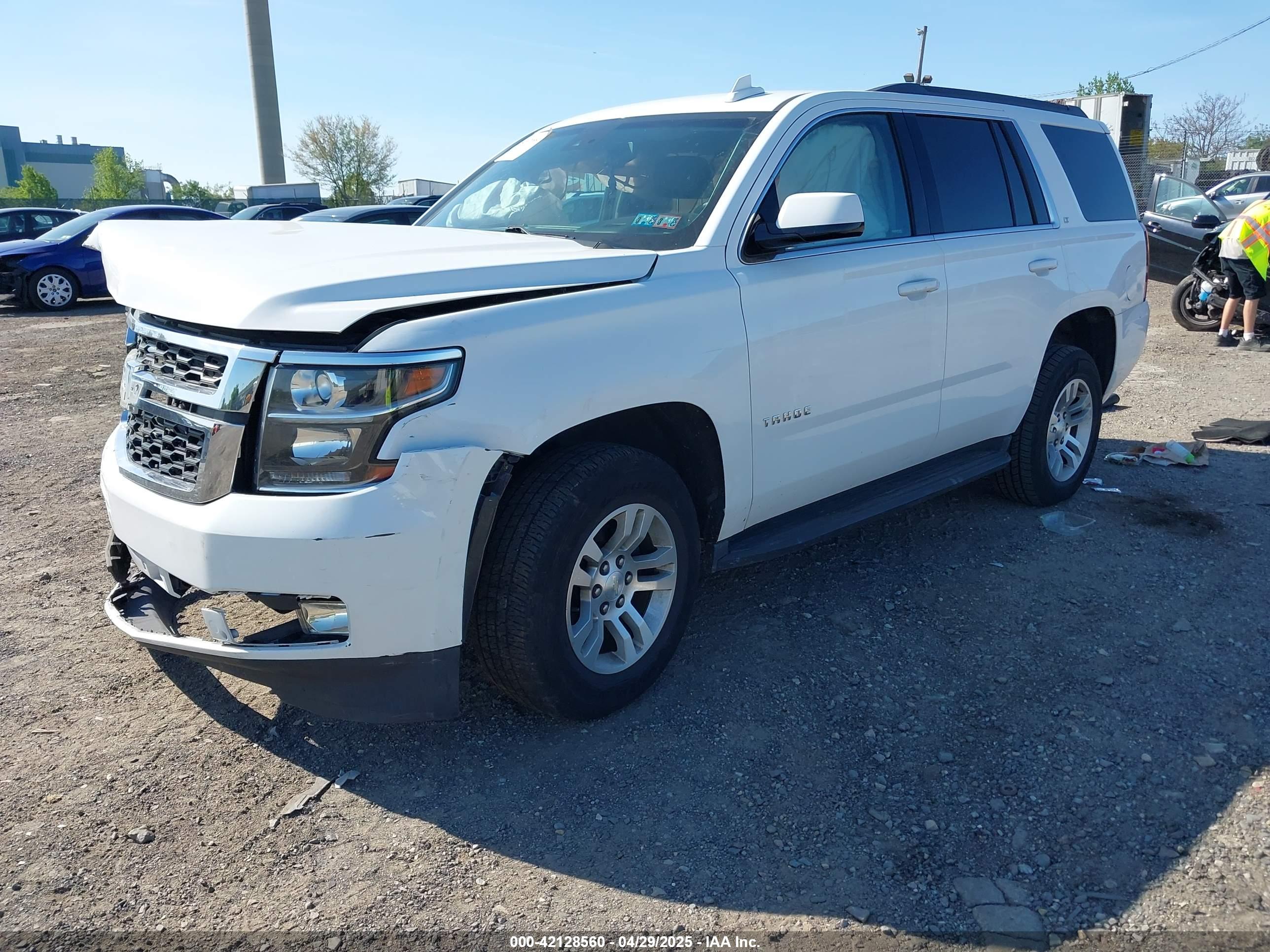 CHEVROLET TAHOE image 2