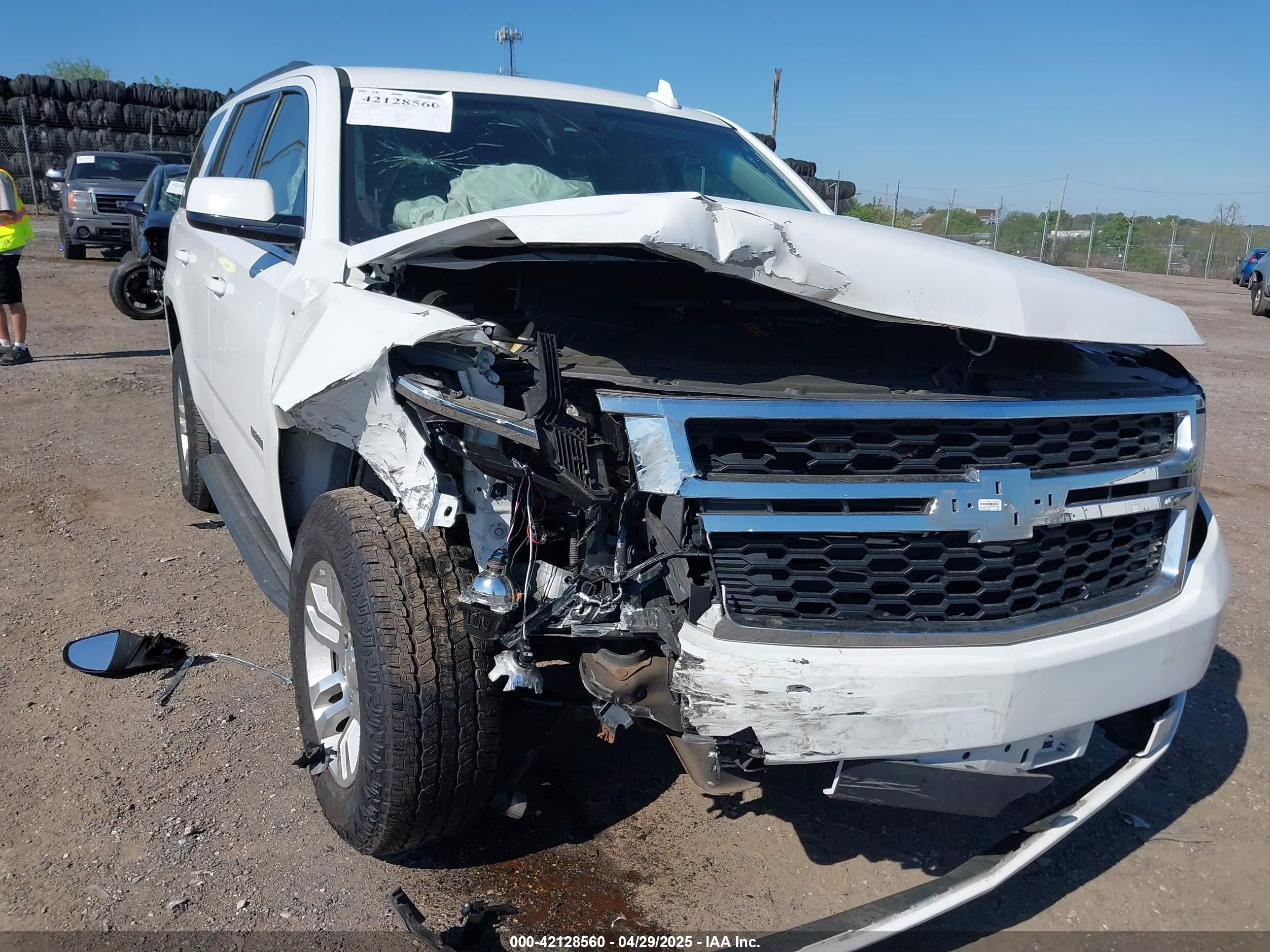 CHEVROLET TAHOE image 6
