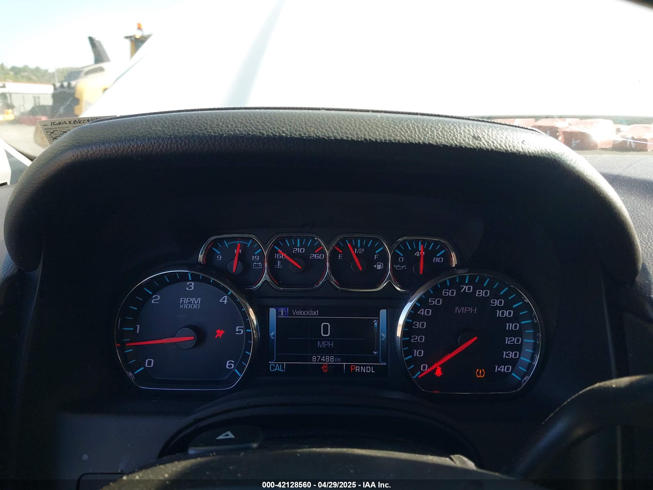 CHEVROLET TAHOE image 7